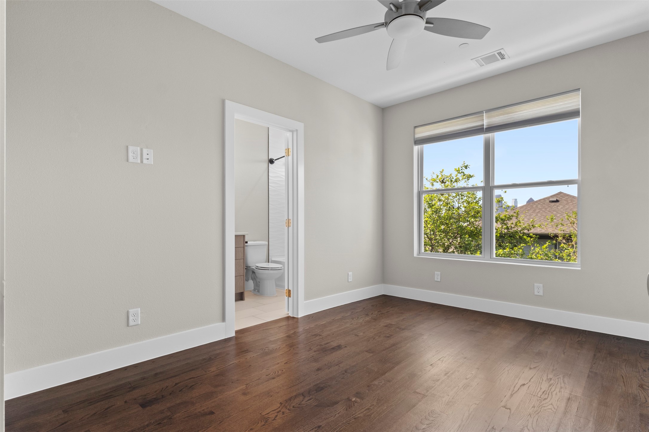 4514 Cabell Drive 101