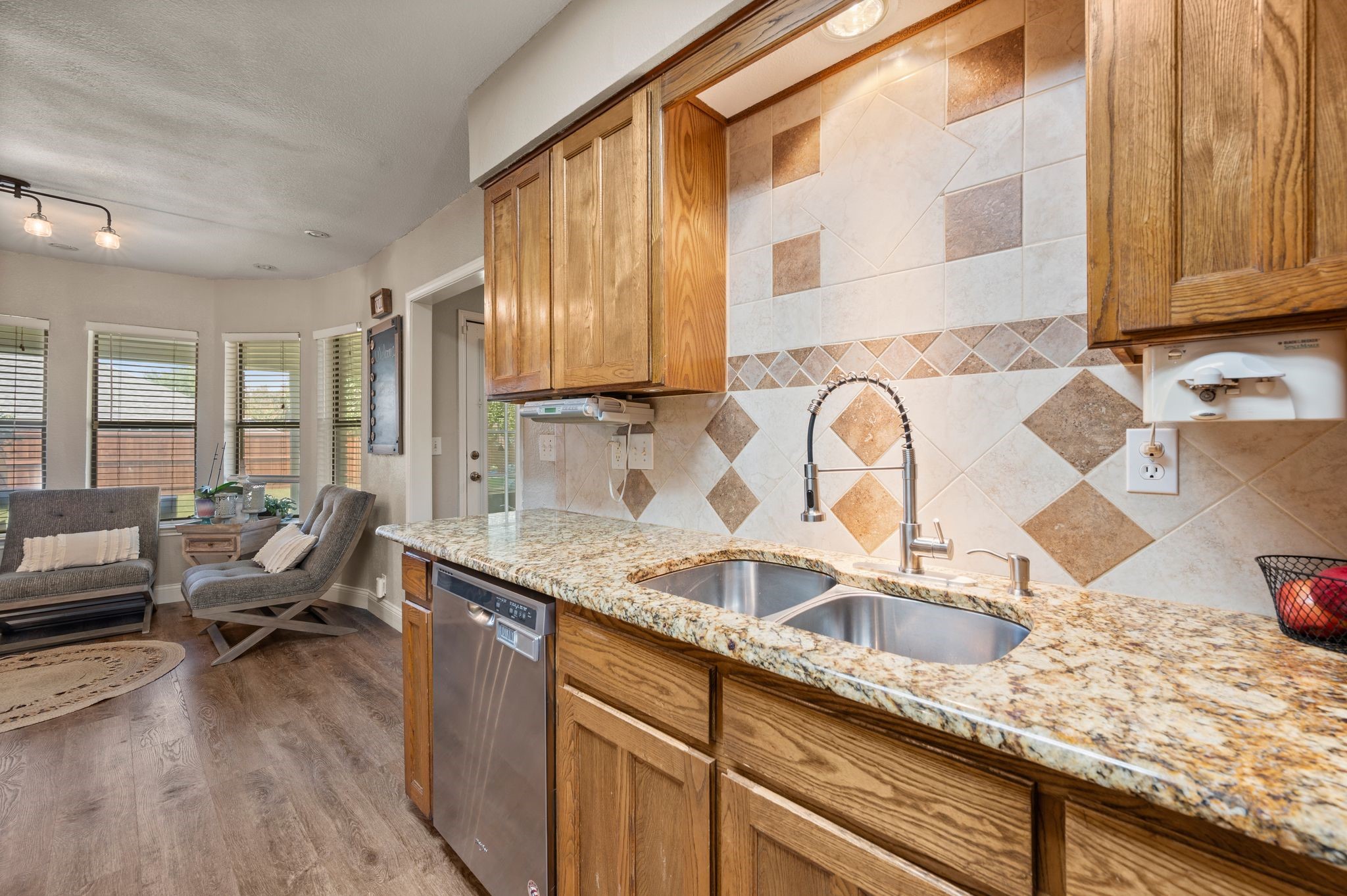 760 Santa Fe Trail