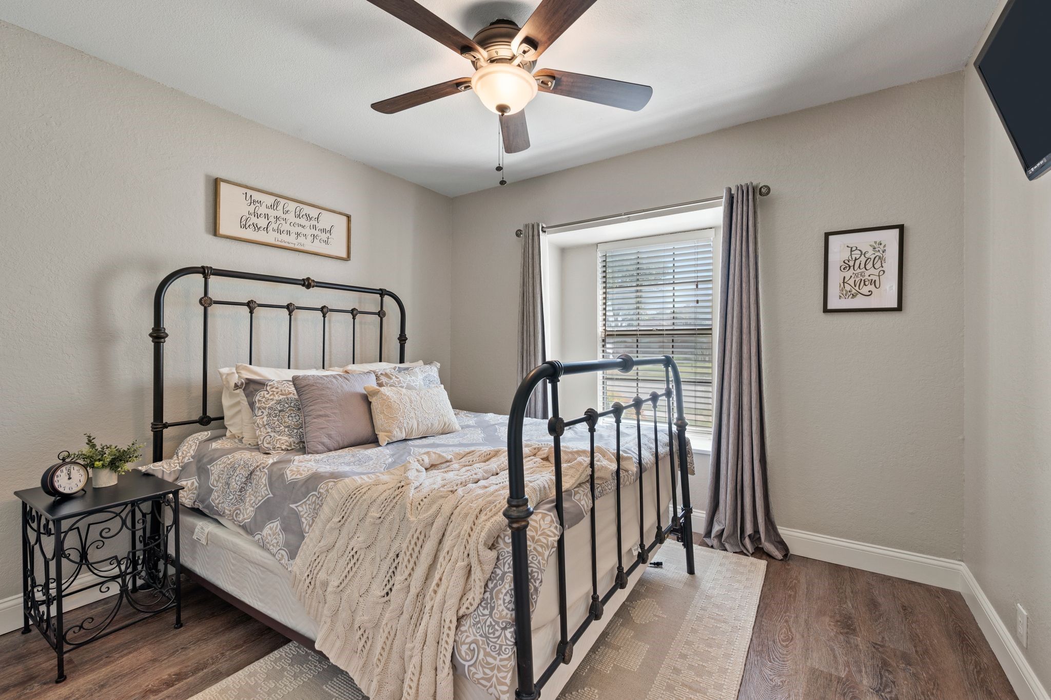 760 Santa Fe Trail