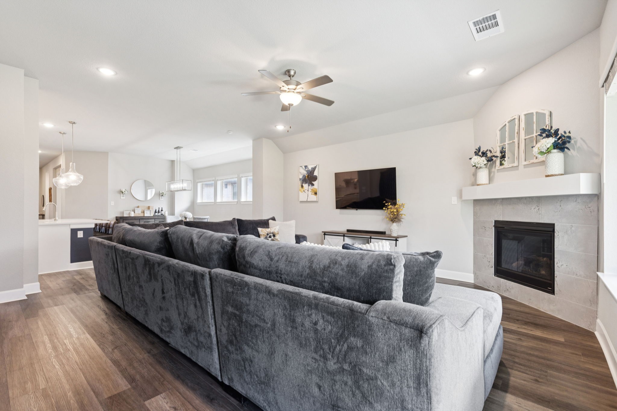 4105 Silver Spur Court