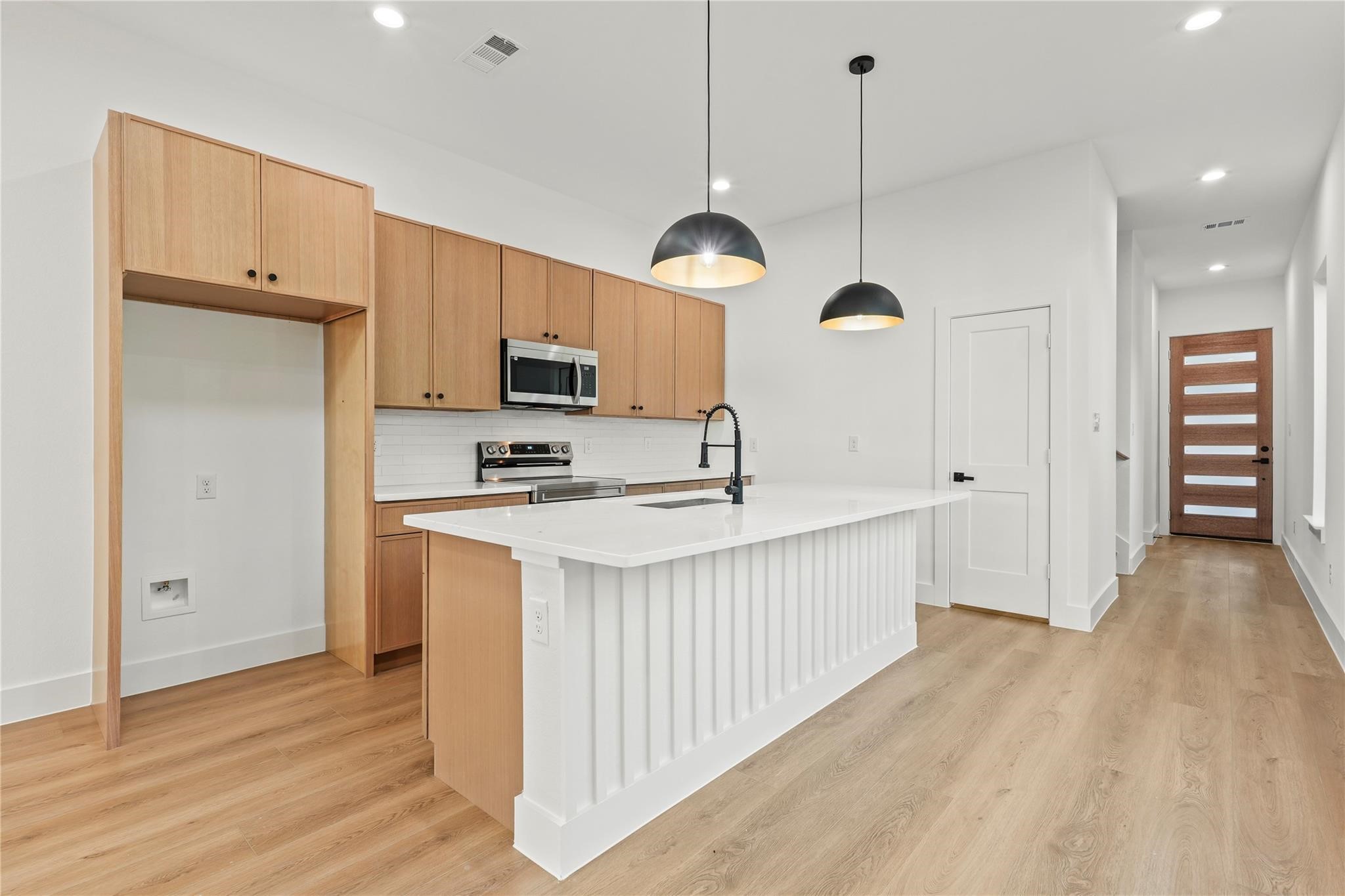 3521 S Harwood Street