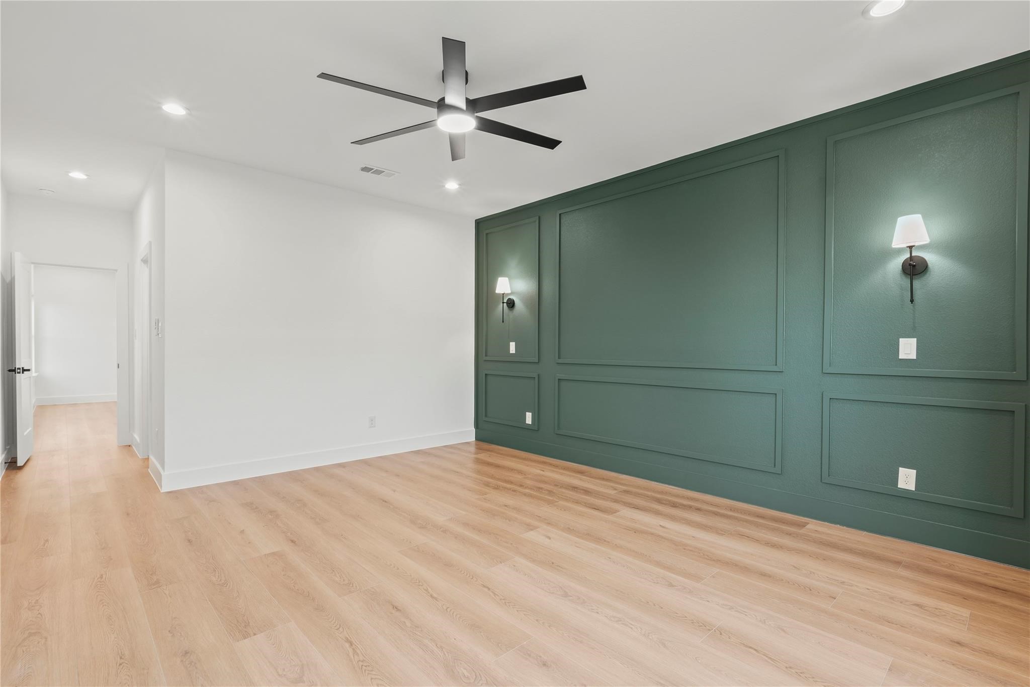 3521 S Harwood Street