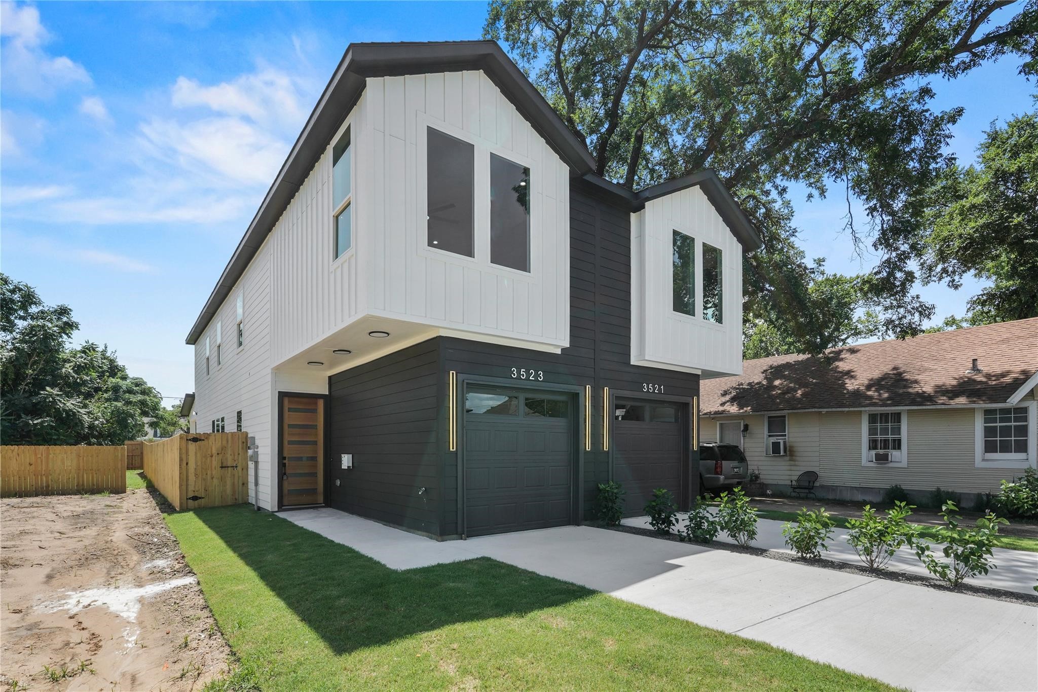 3521 S Harwood Street