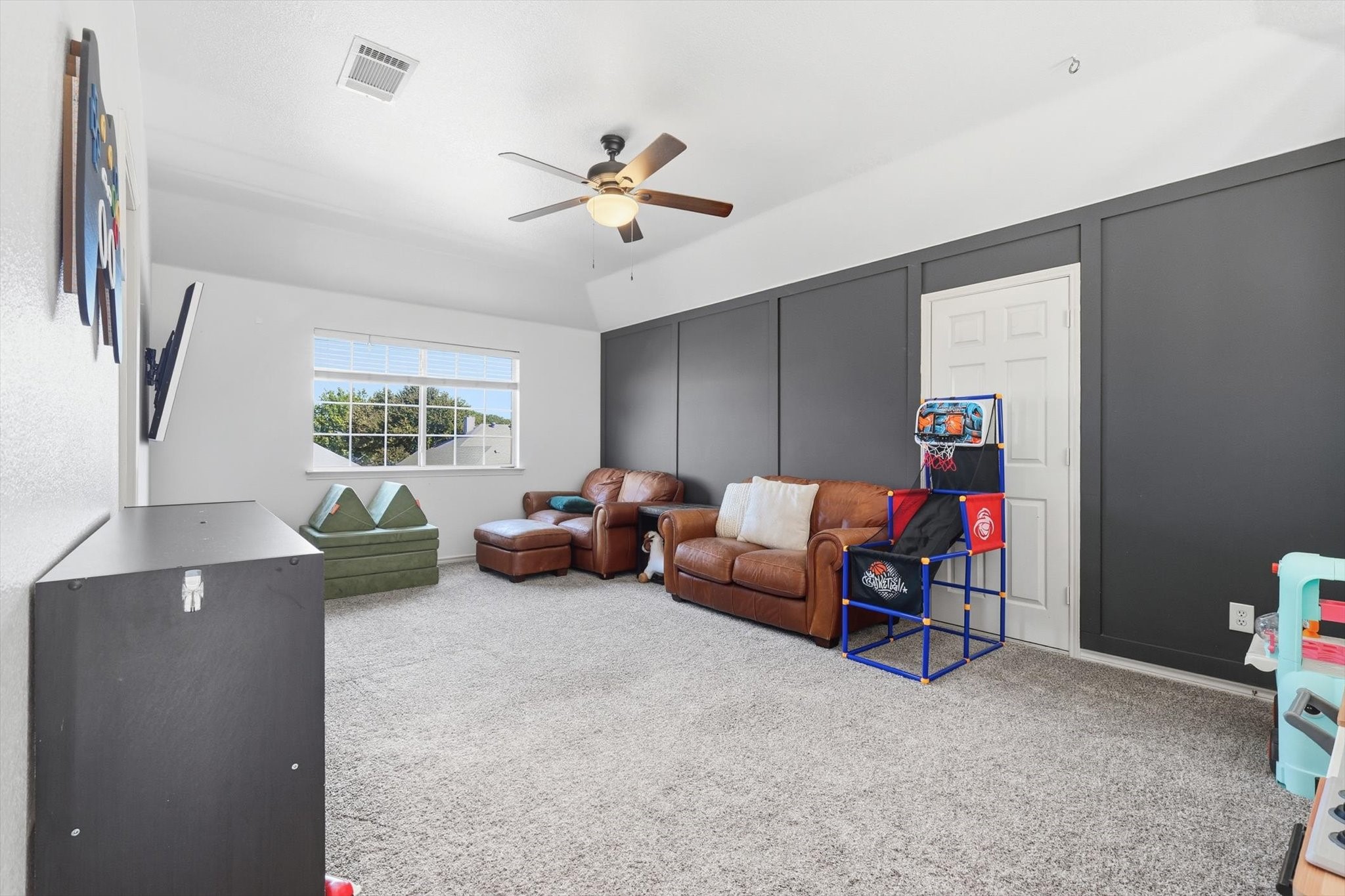 1318 Lochness Drive