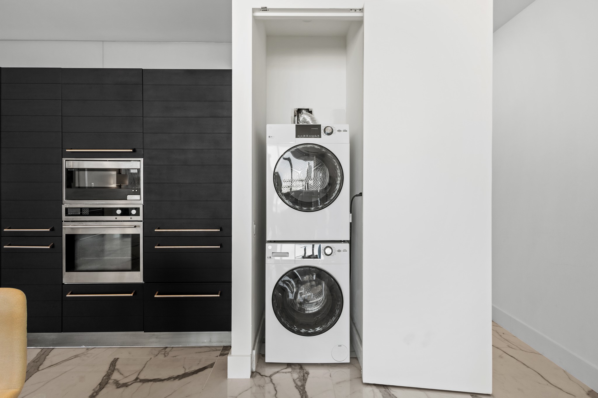 2408 Victory Park Lane 1140