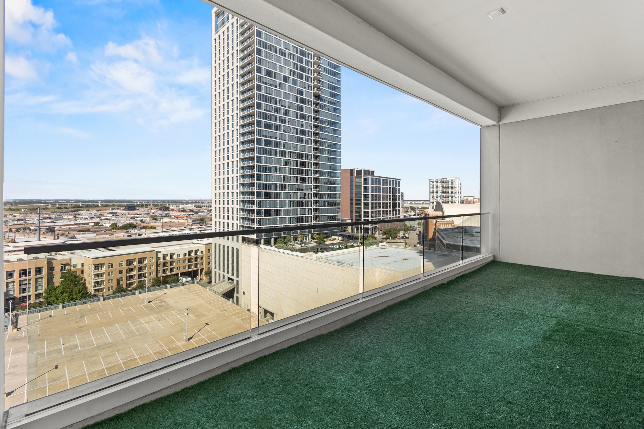 2408 Victory Park Lane 1140