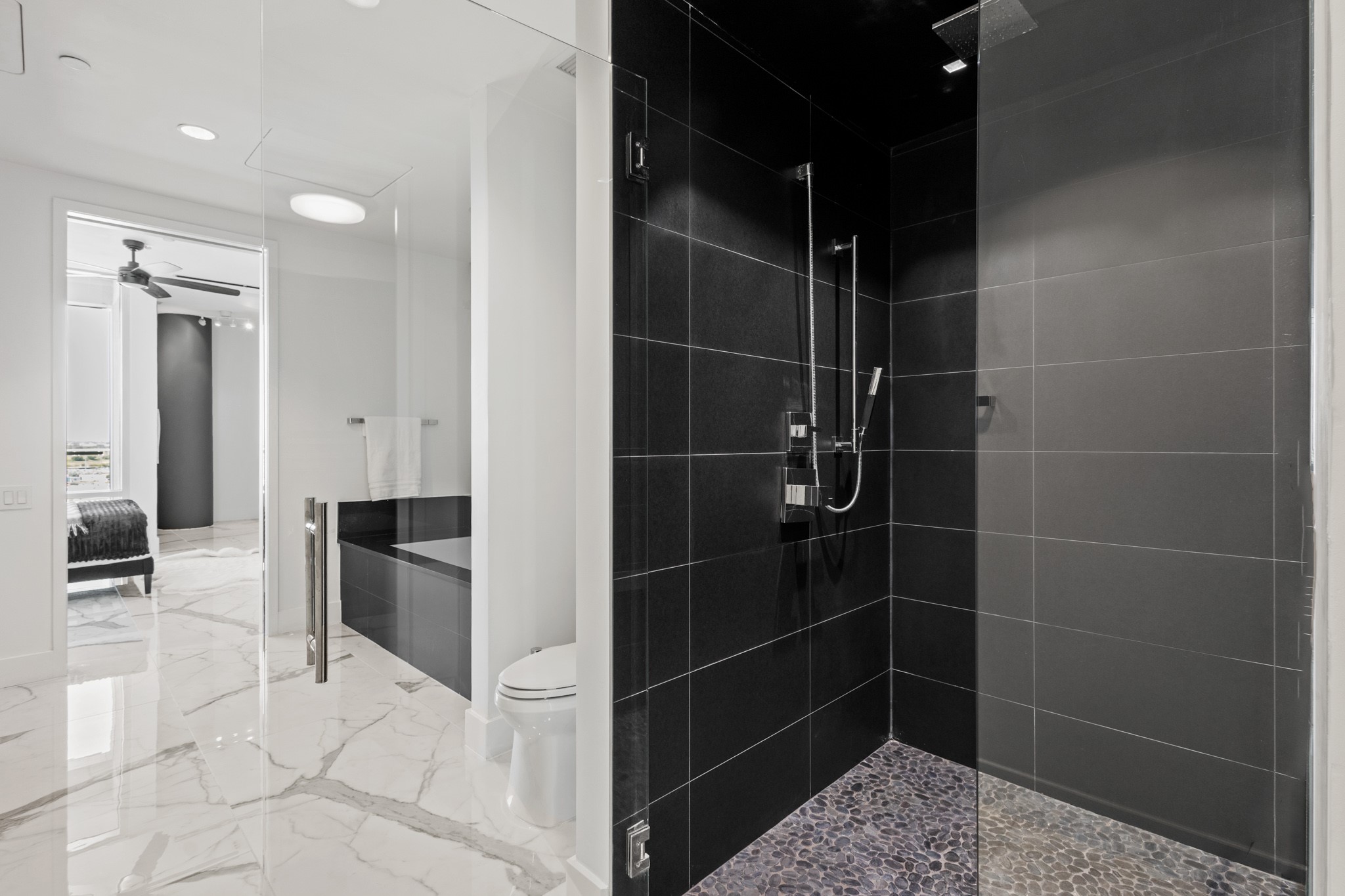 2408 Victory Park Lane 1140