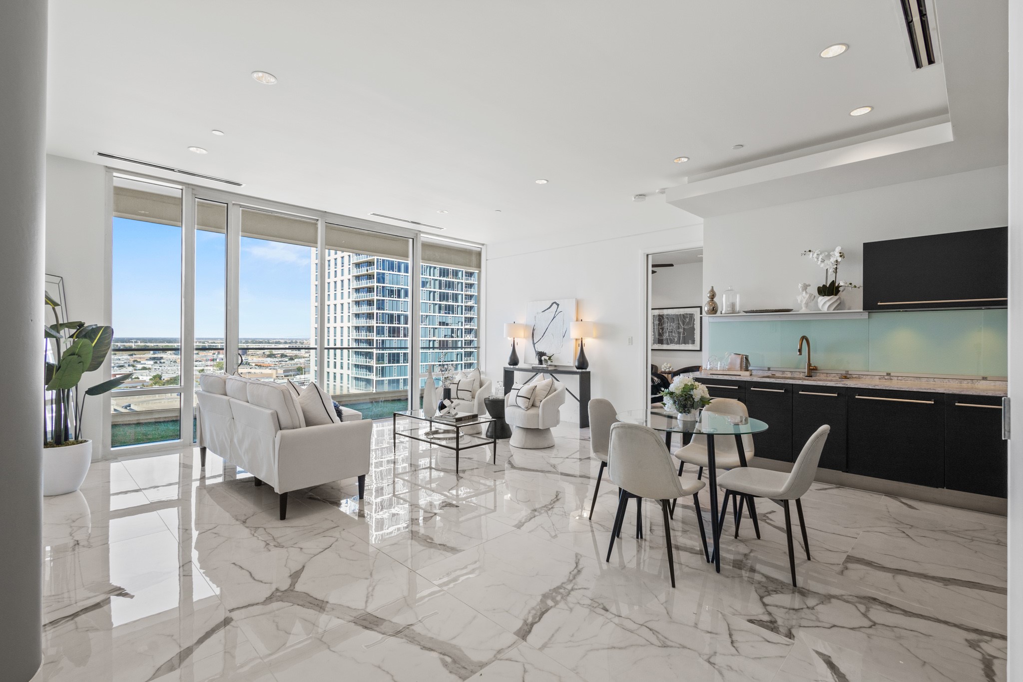 2408 Victory Park Lane 1140