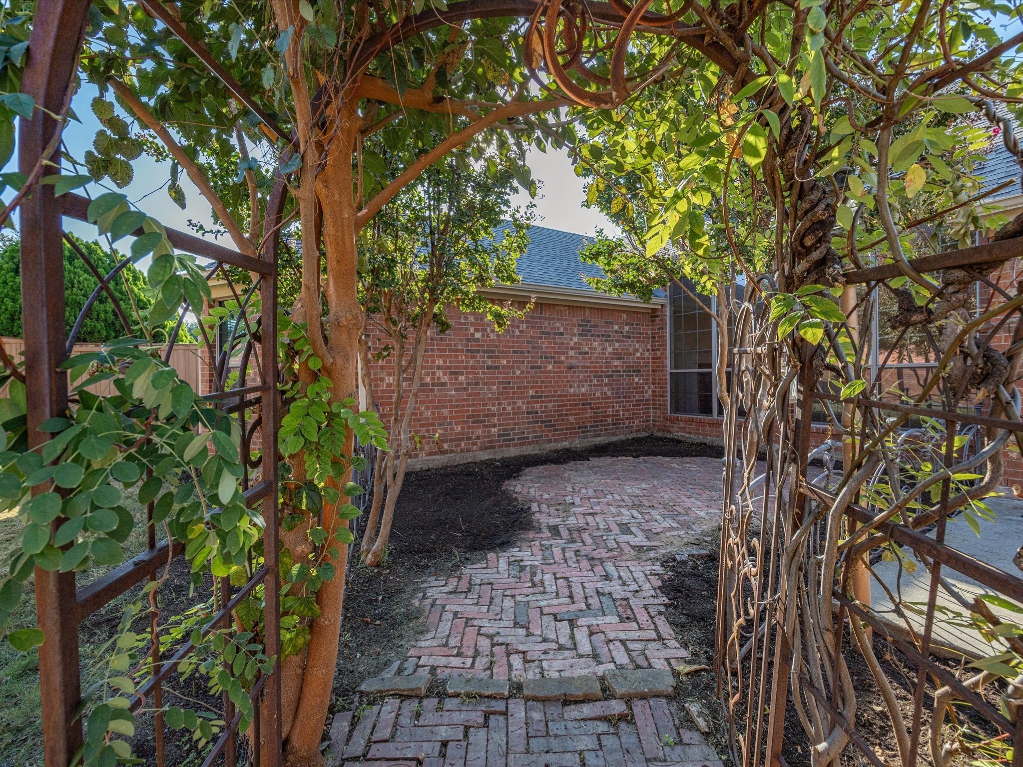 2681 Whispering Trail