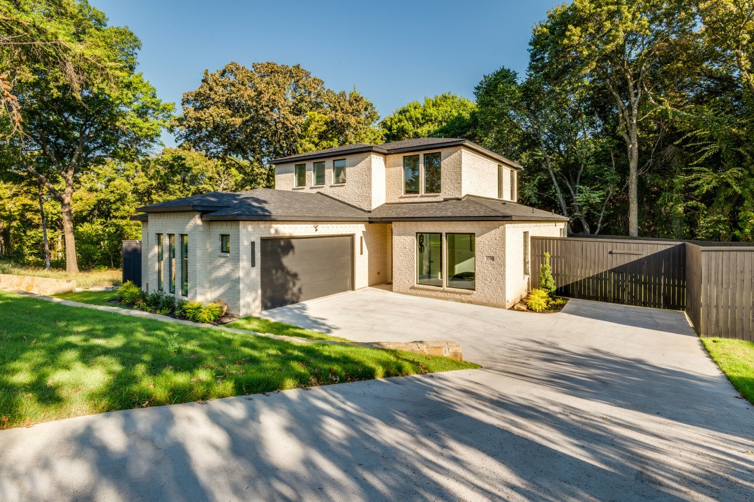 1700 Carriage Creek Drive