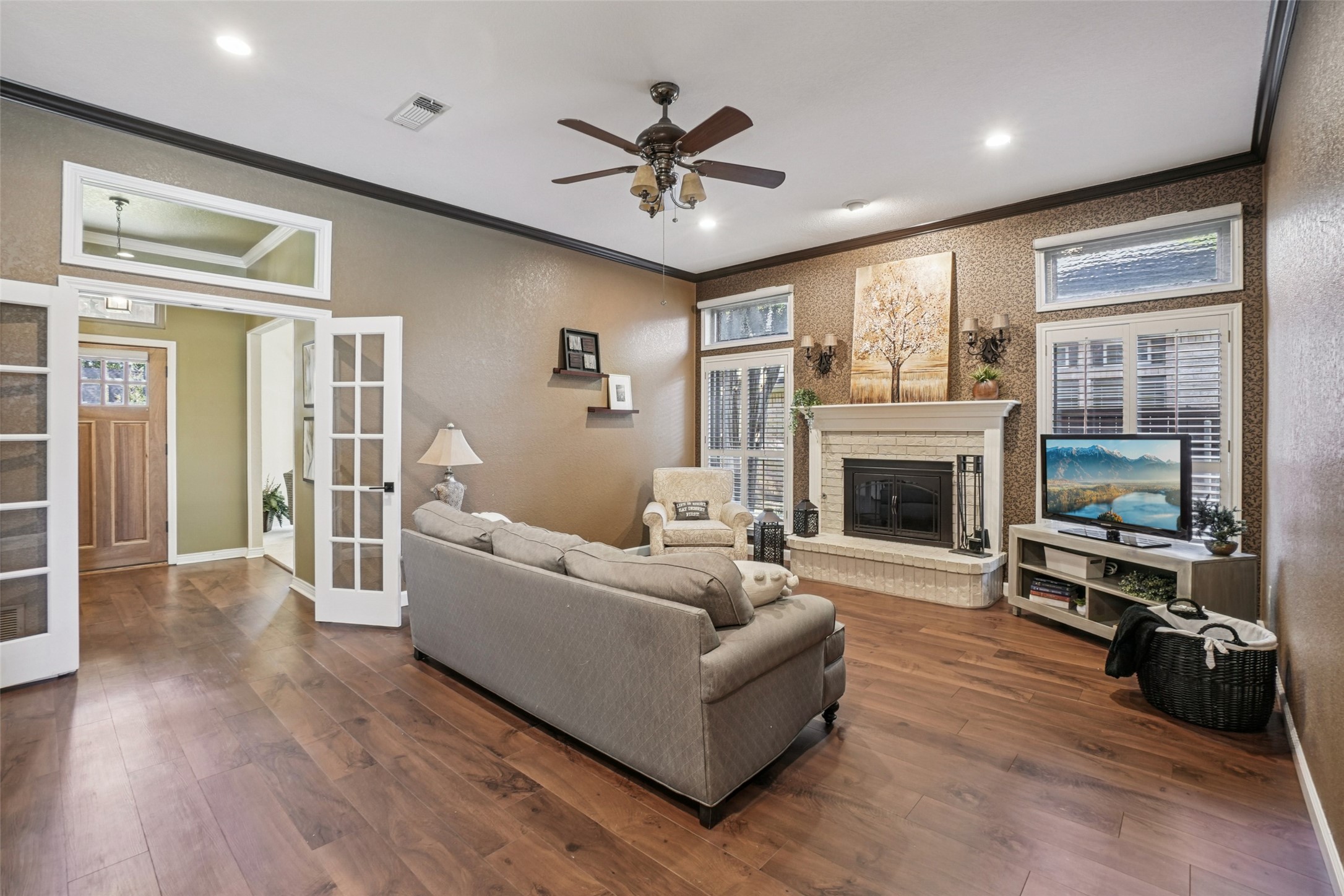 1505 Shadowbrook Drive