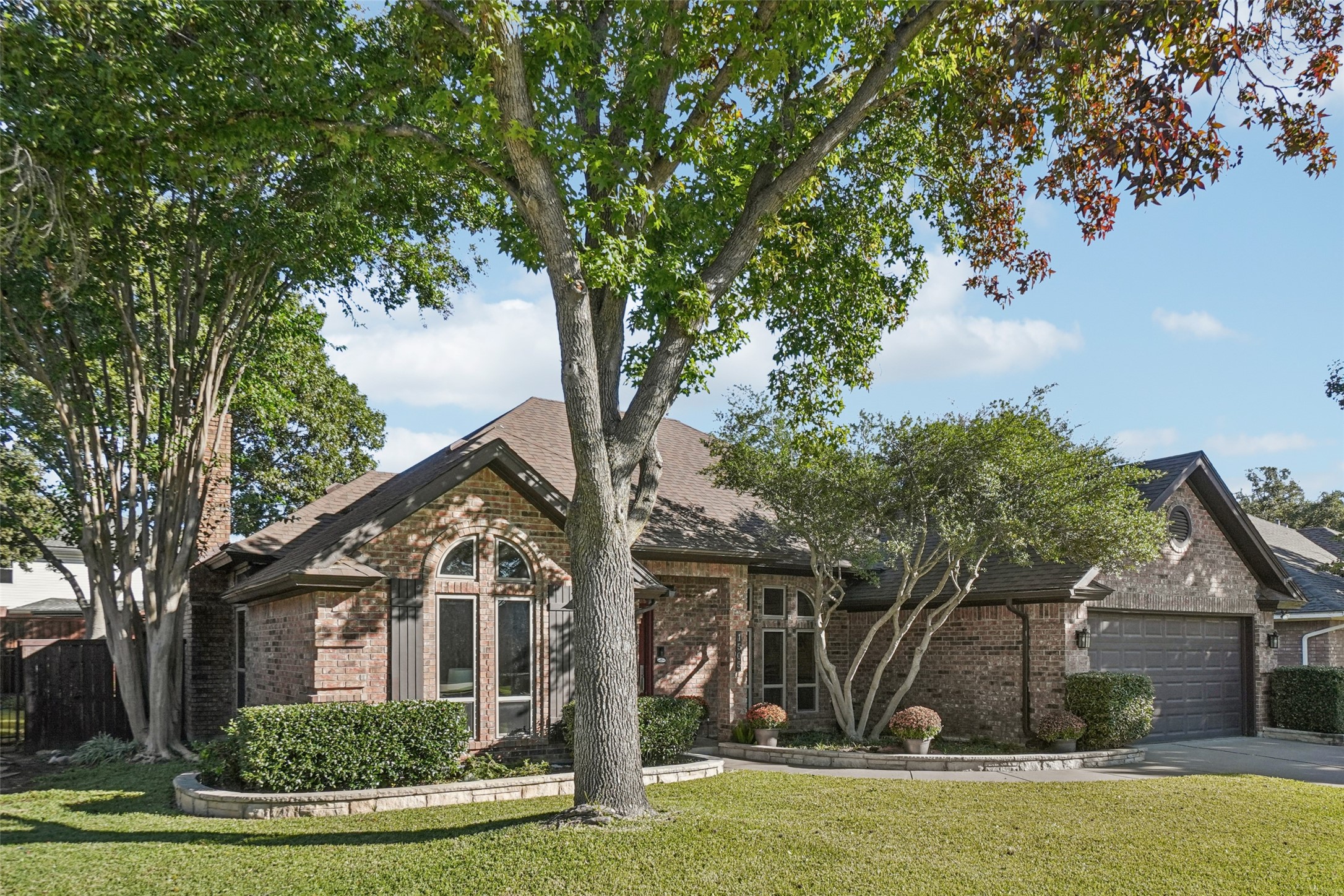 1505 Shadowbrook Drive