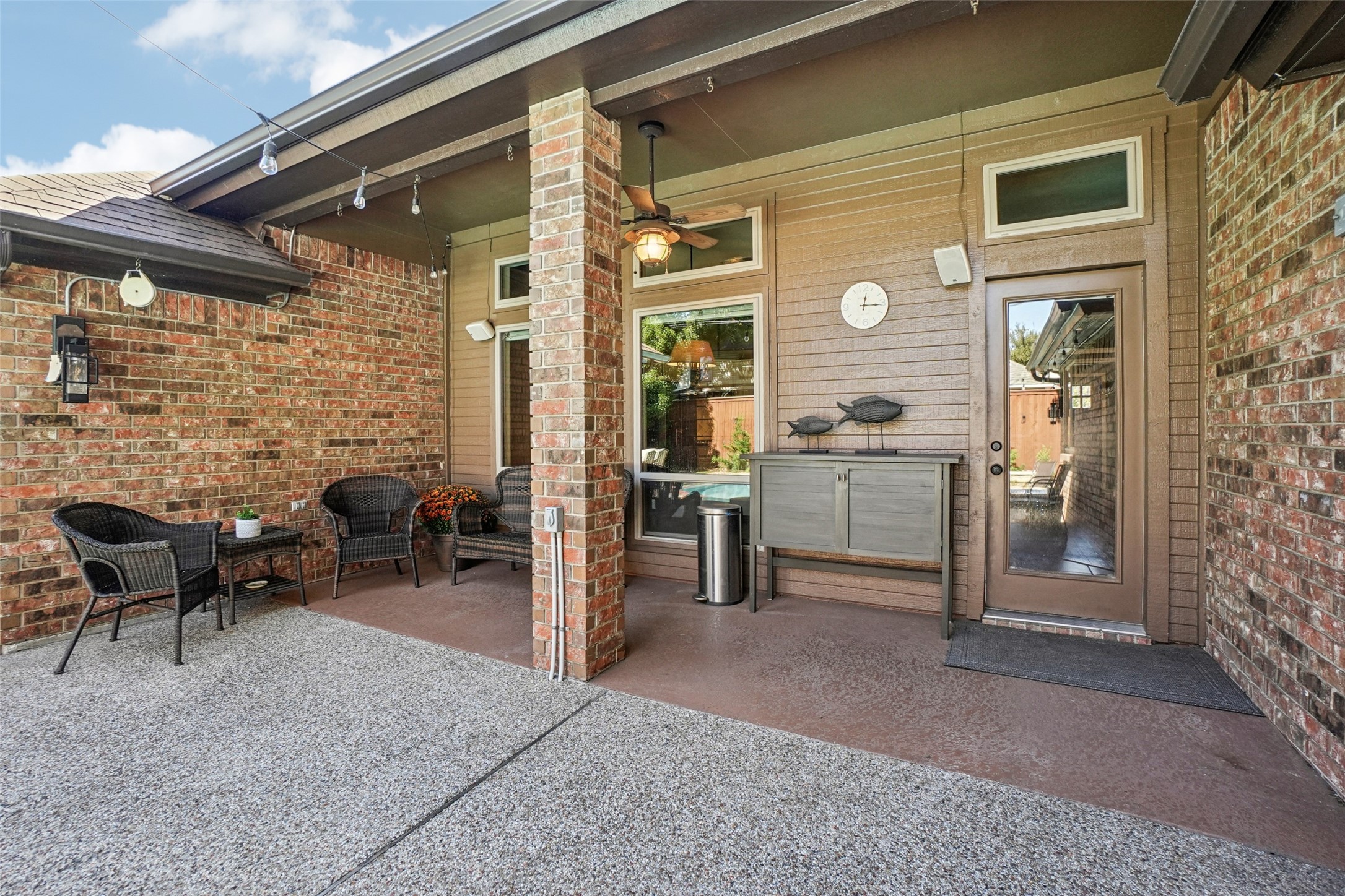 1505 Shadowbrook Drive