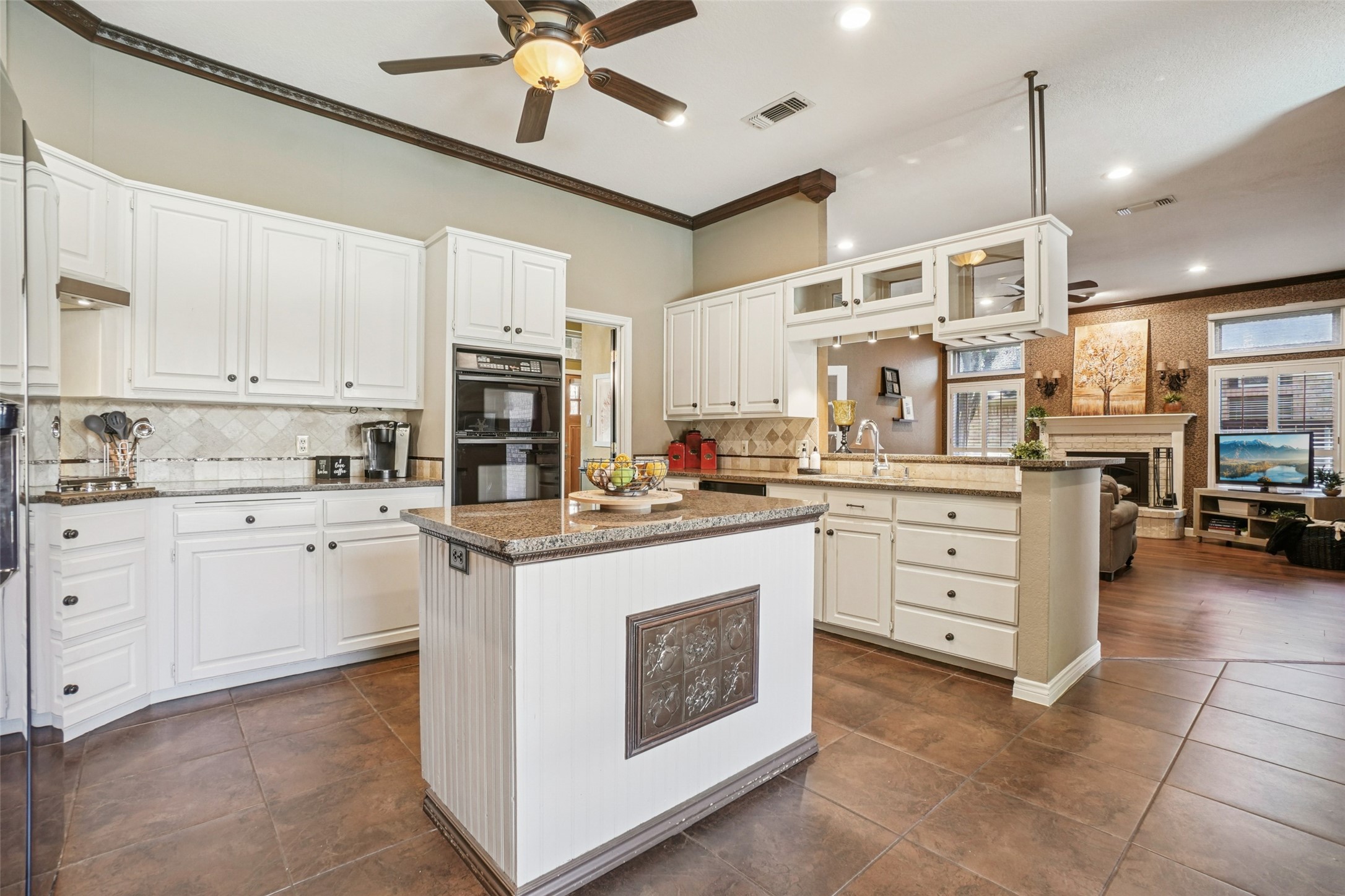1505 Shadowbrook Drive