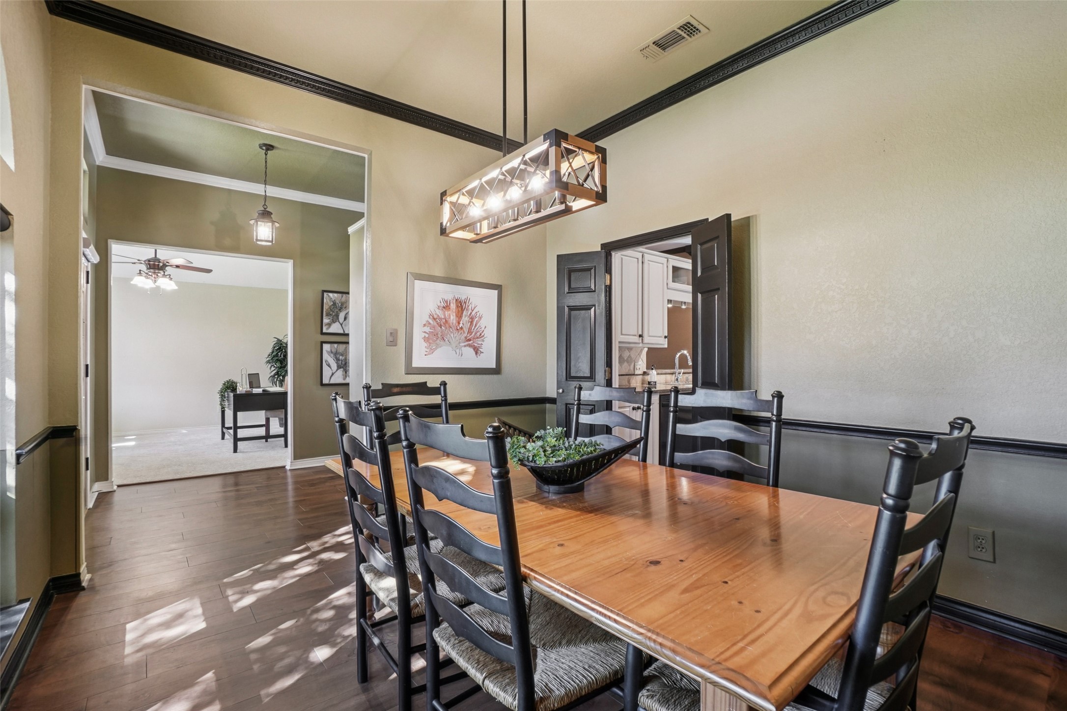 1505 Shadowbrook Drive