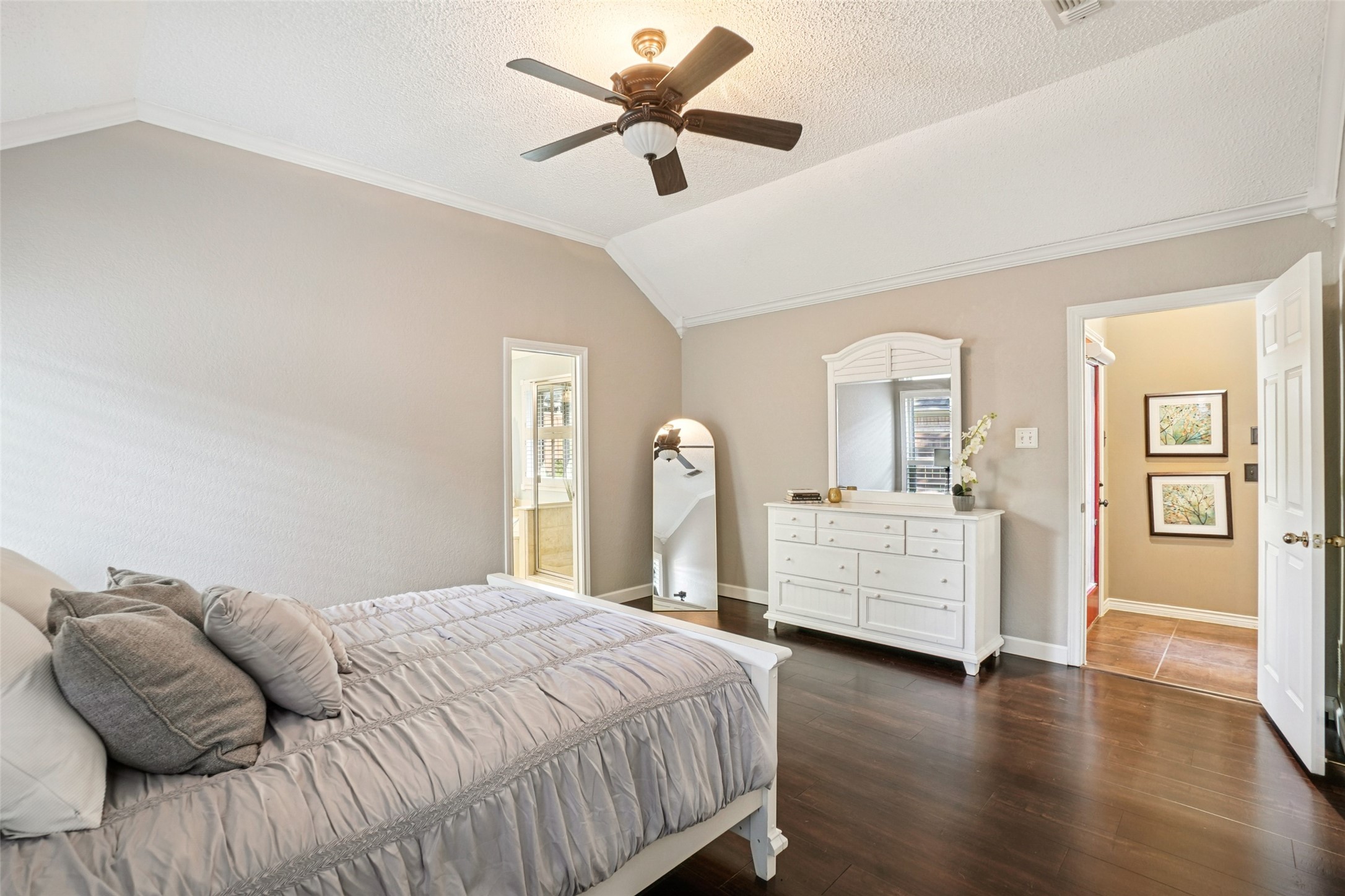 1505 Shadowbrook Drive