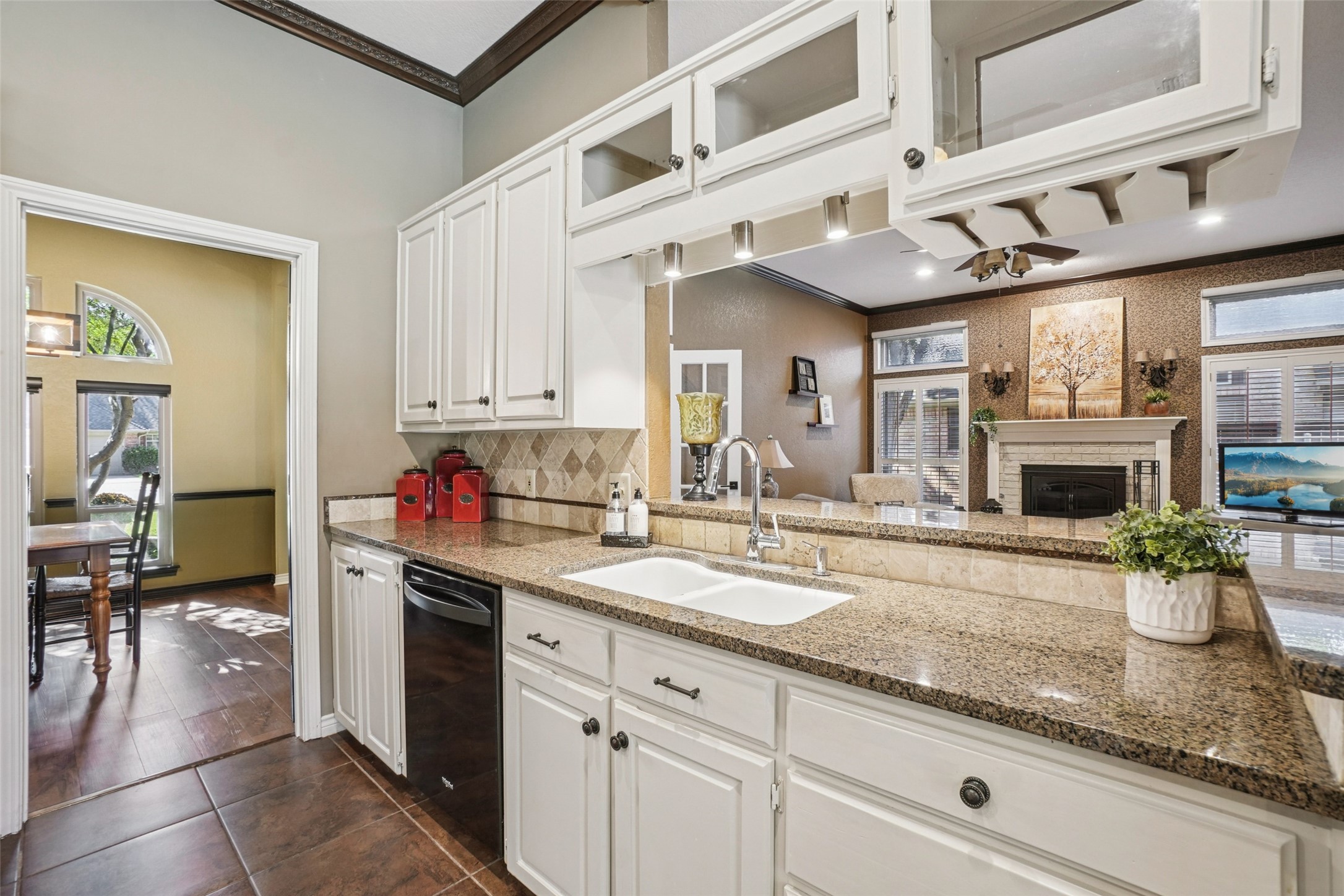 1505 Shadowbrook Drive