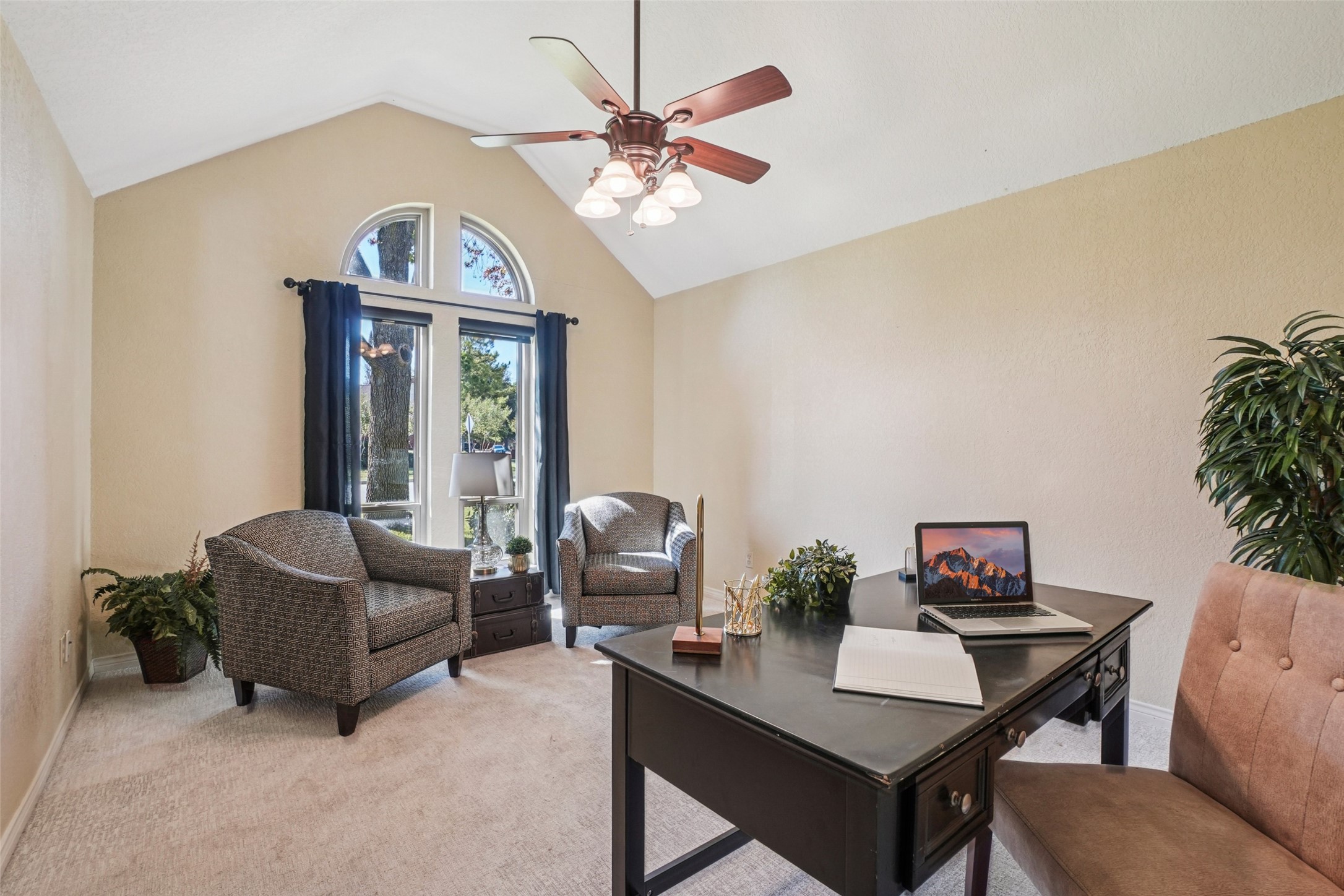 1505 Shadowbrook Drive