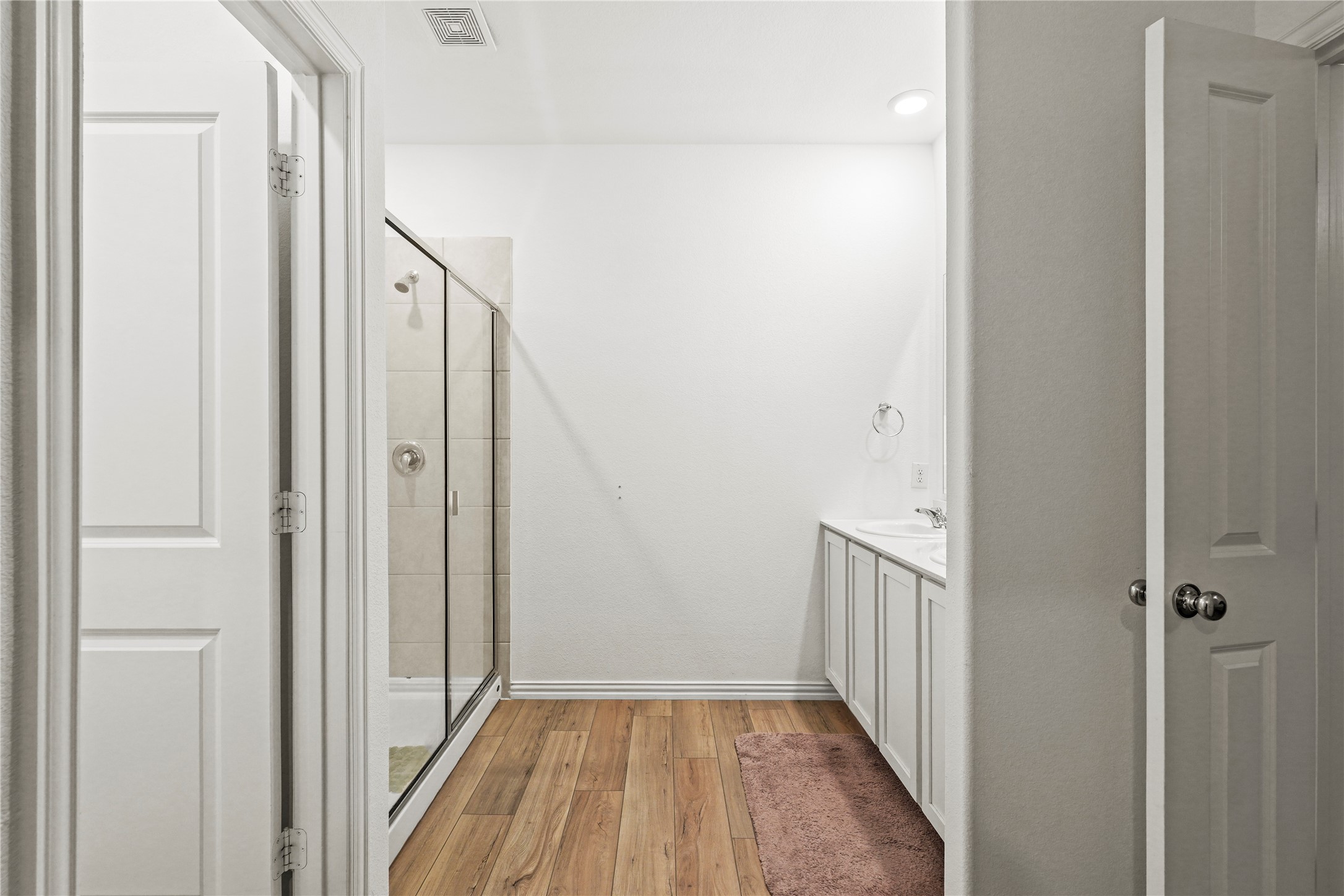 5346 Riverwalk Parkway