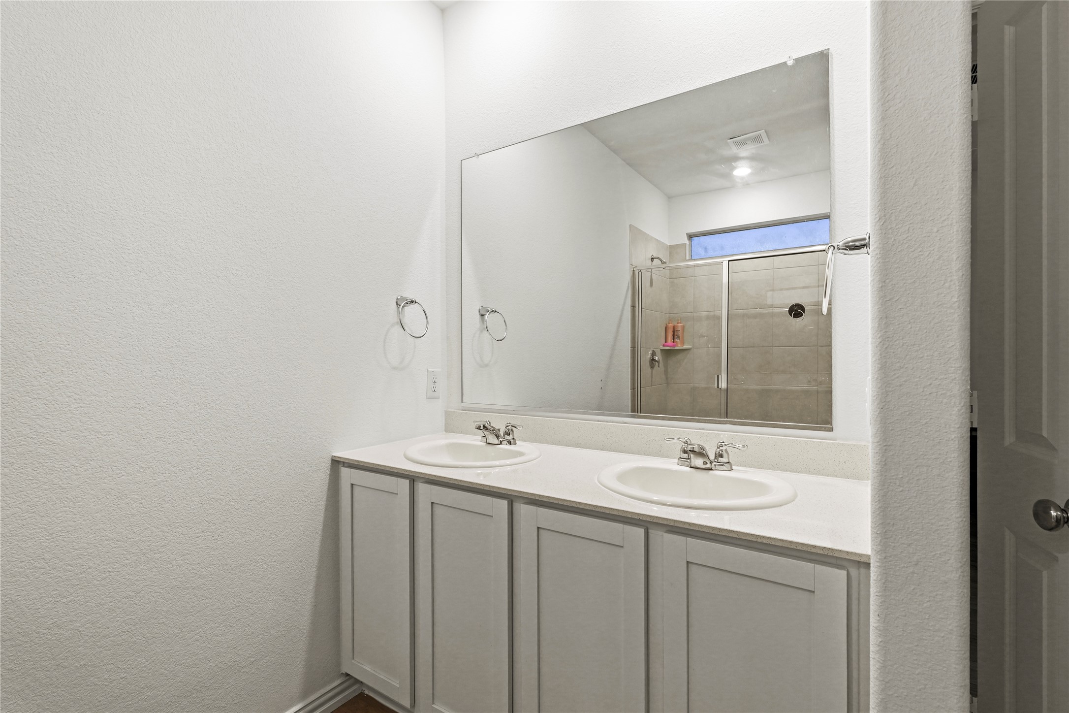 5346 Riverwalk Parkway