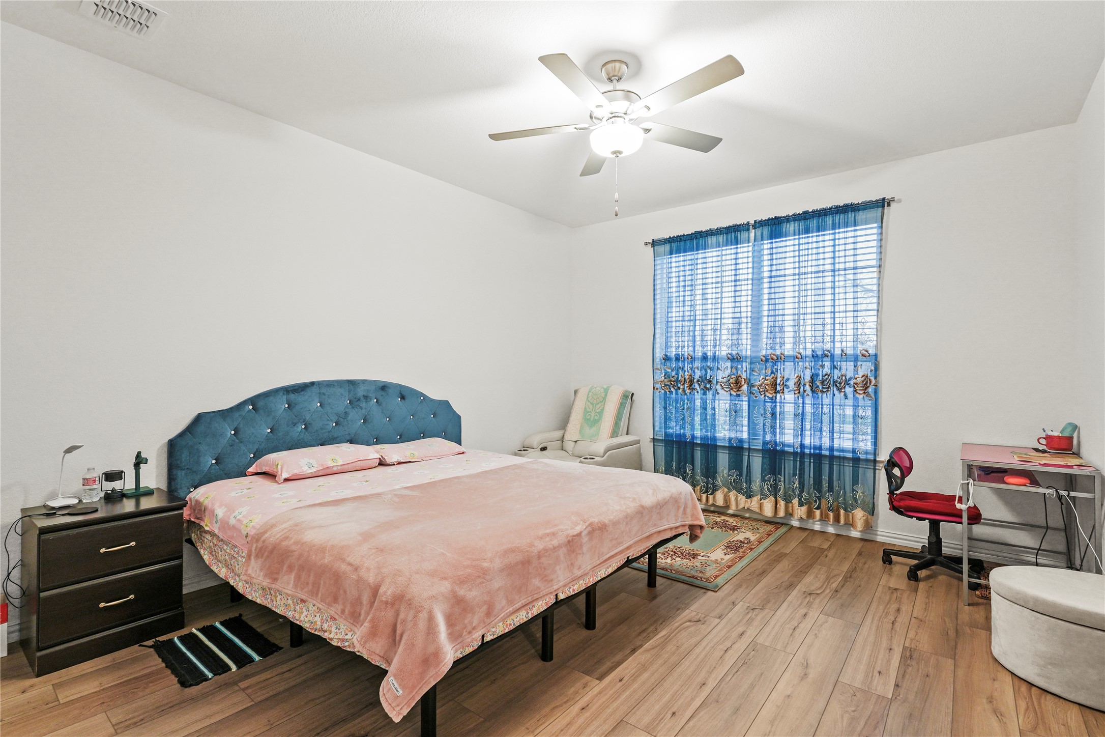 5346 Riverwalk Parkway