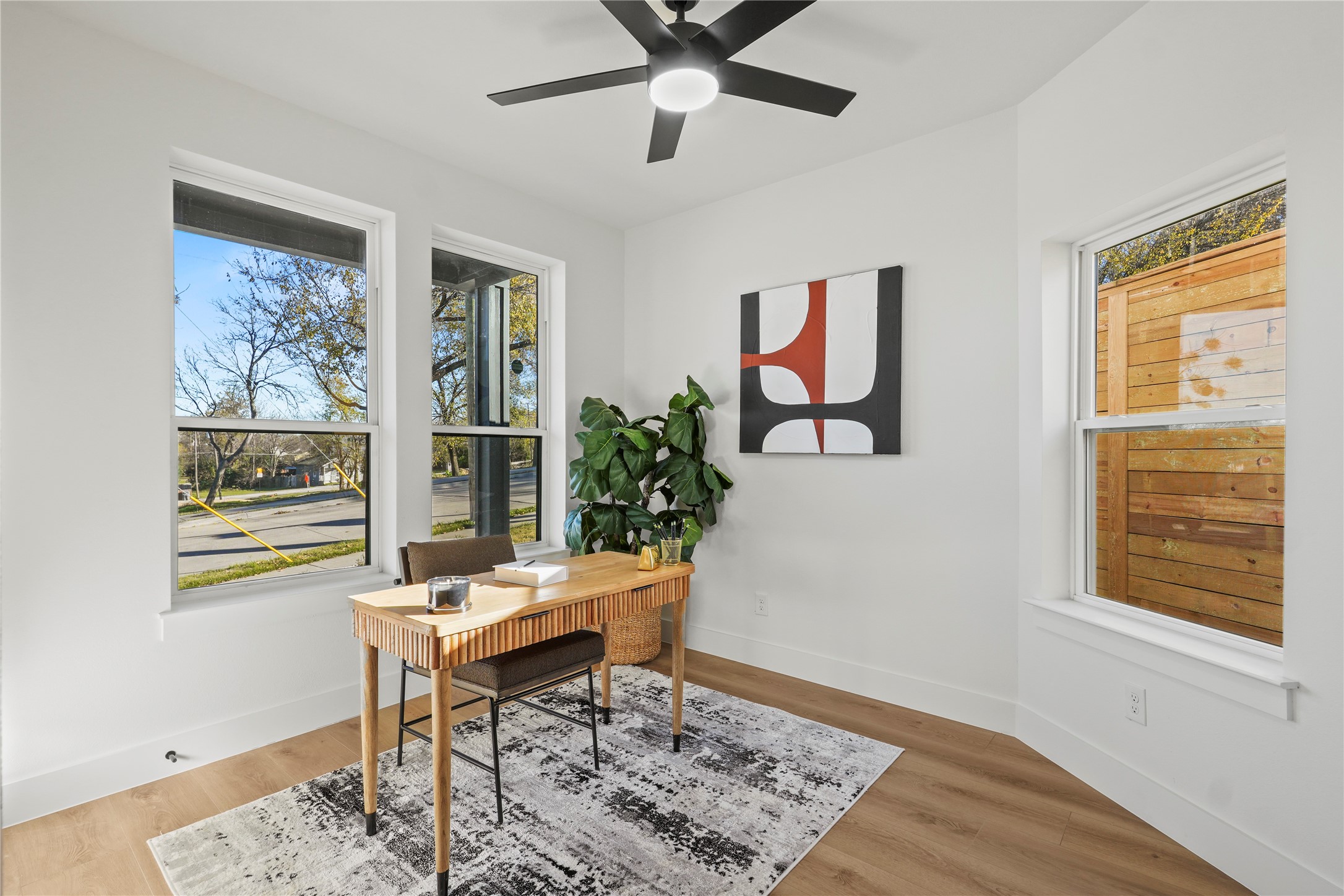325 N Moore