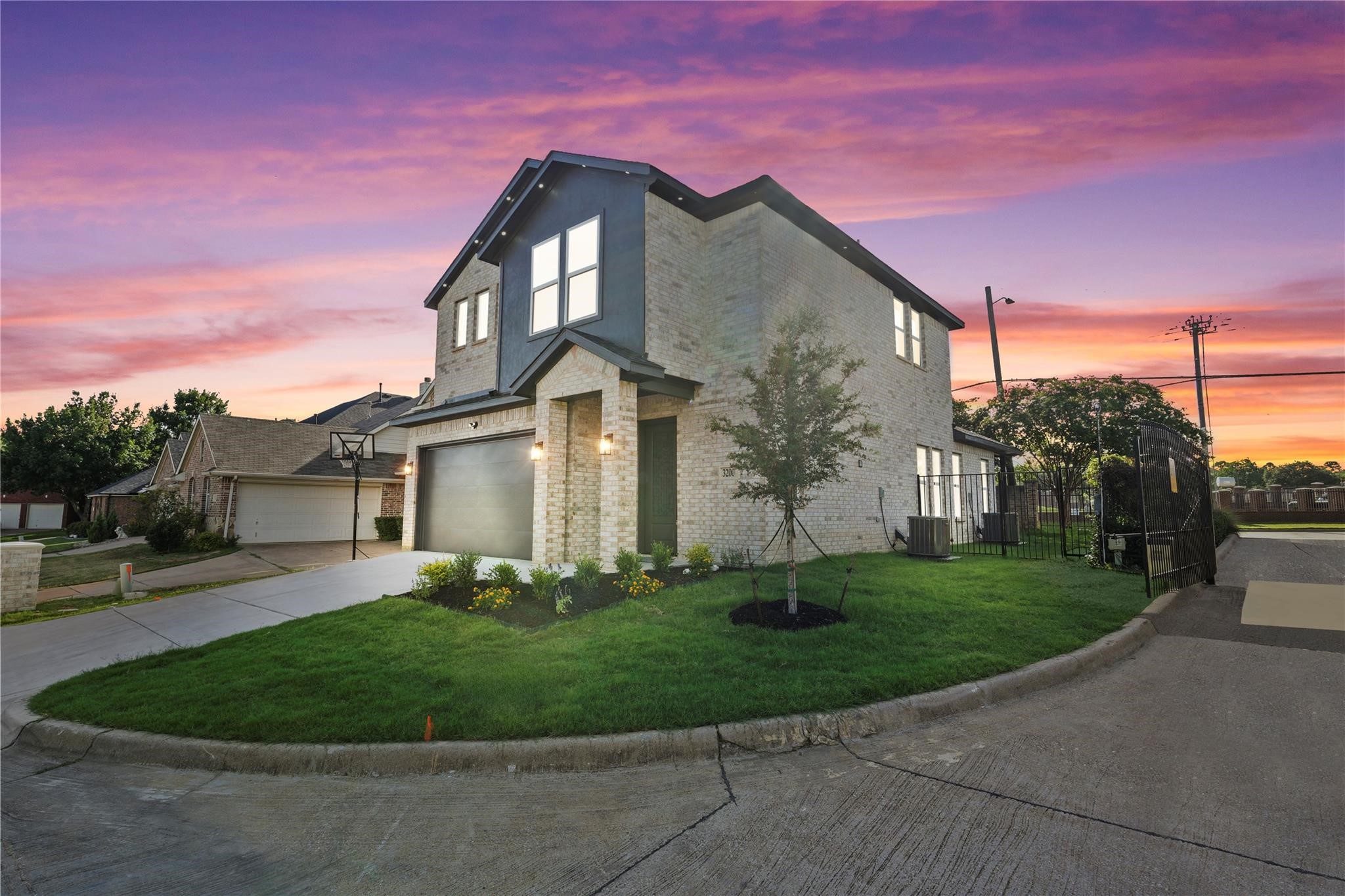 3200 Oak Bourne Drive
