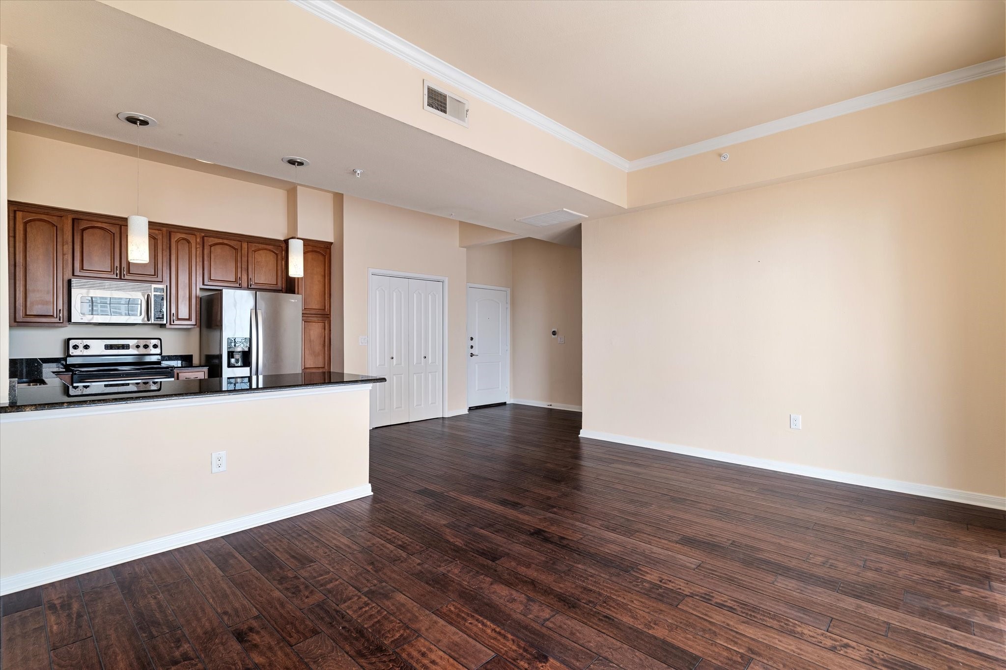 3225 Turtle Creek Boulevard 1009