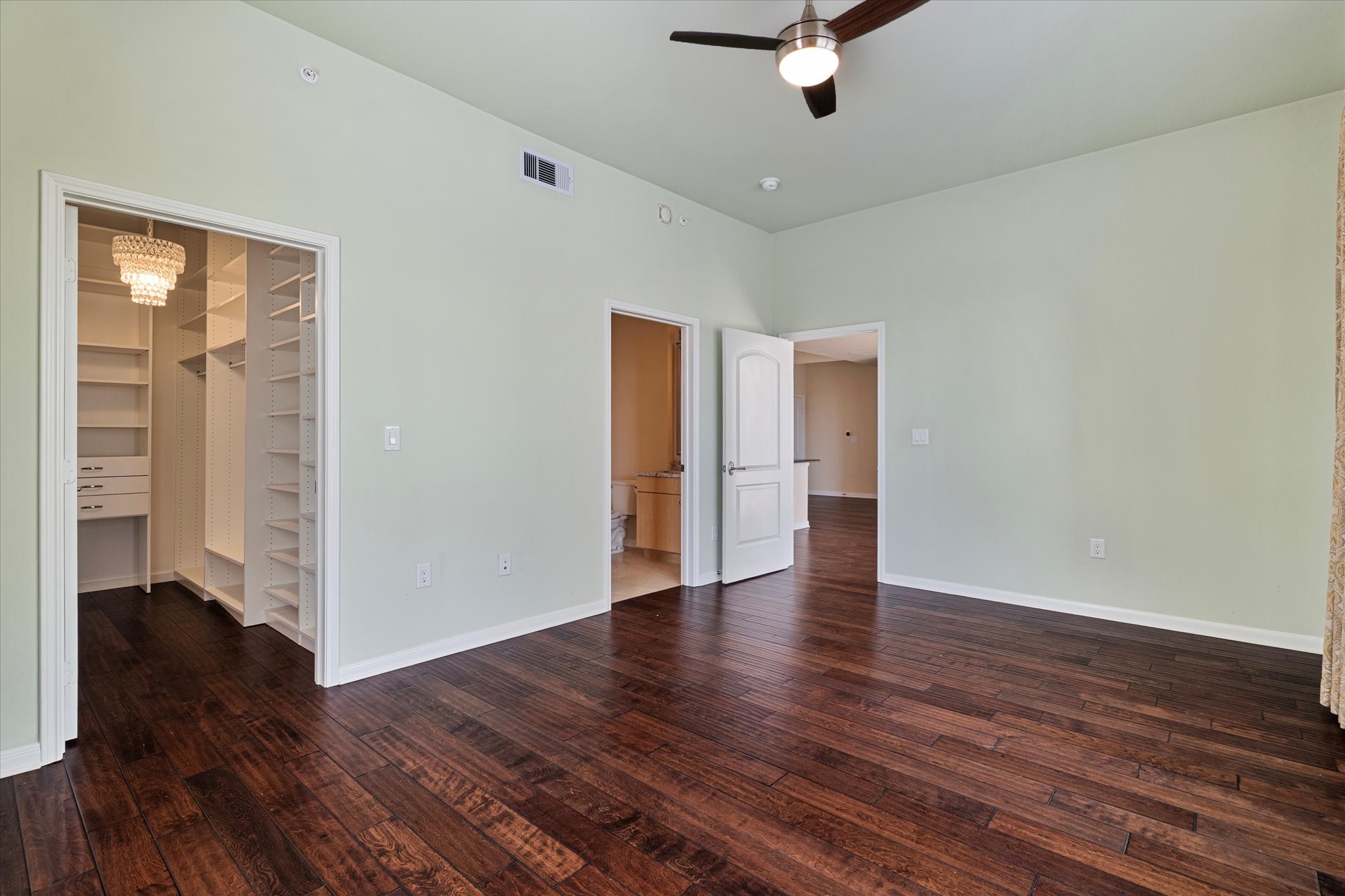3225 Turtle Creek Boulevard 1009