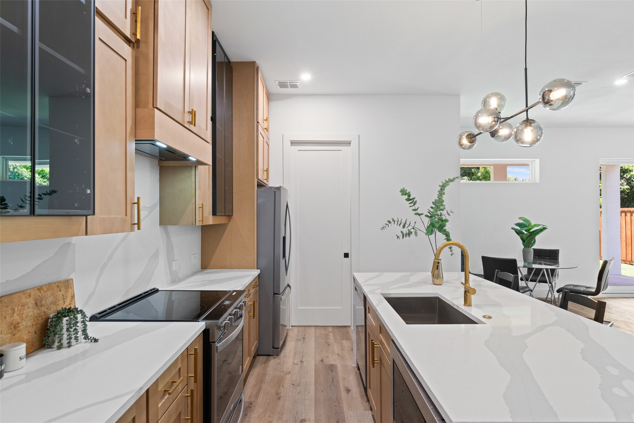 2828 Rochester Street