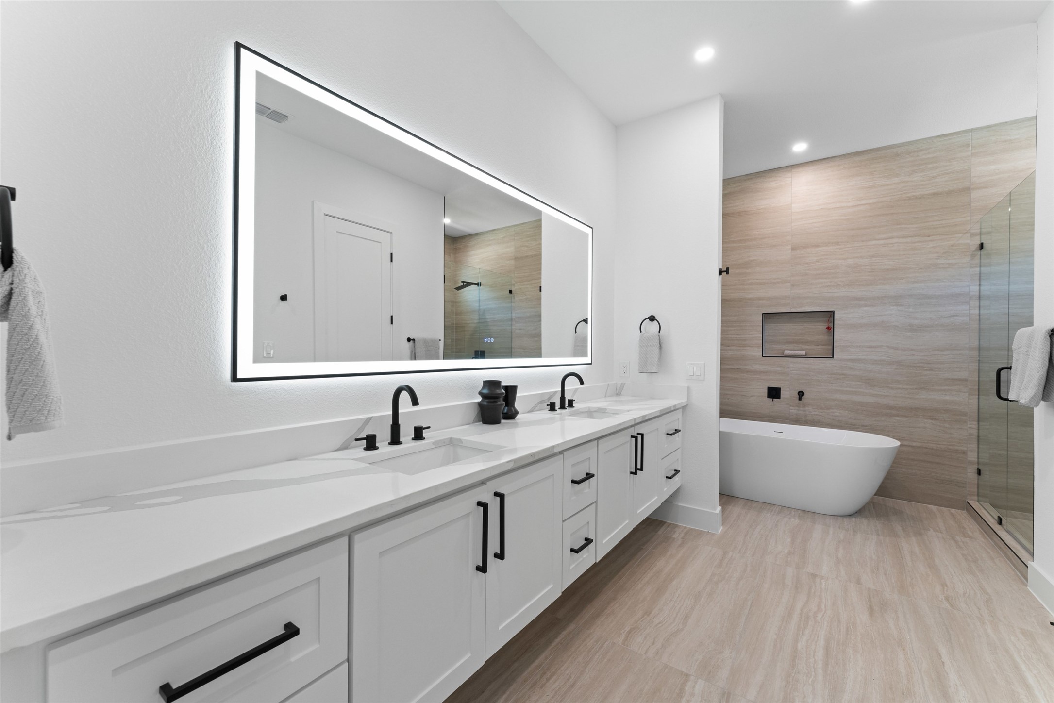 2828 Rochester Street