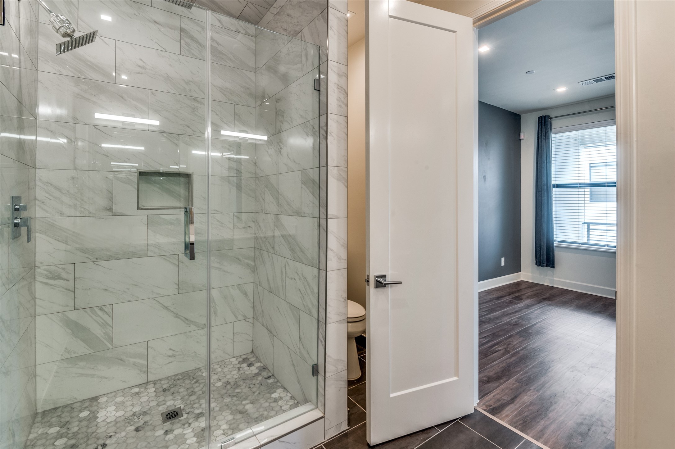 1813 Park Avenue 107