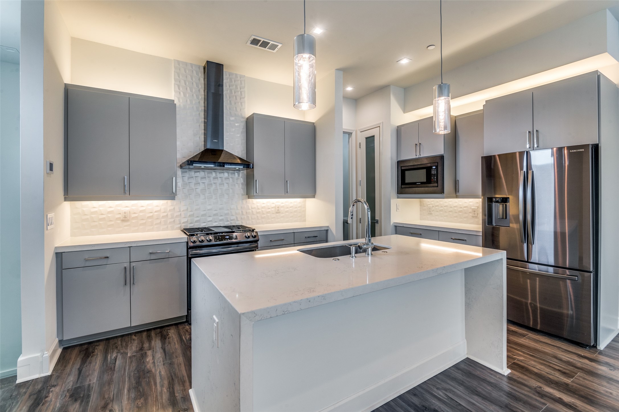 1813 Park Avenue 107