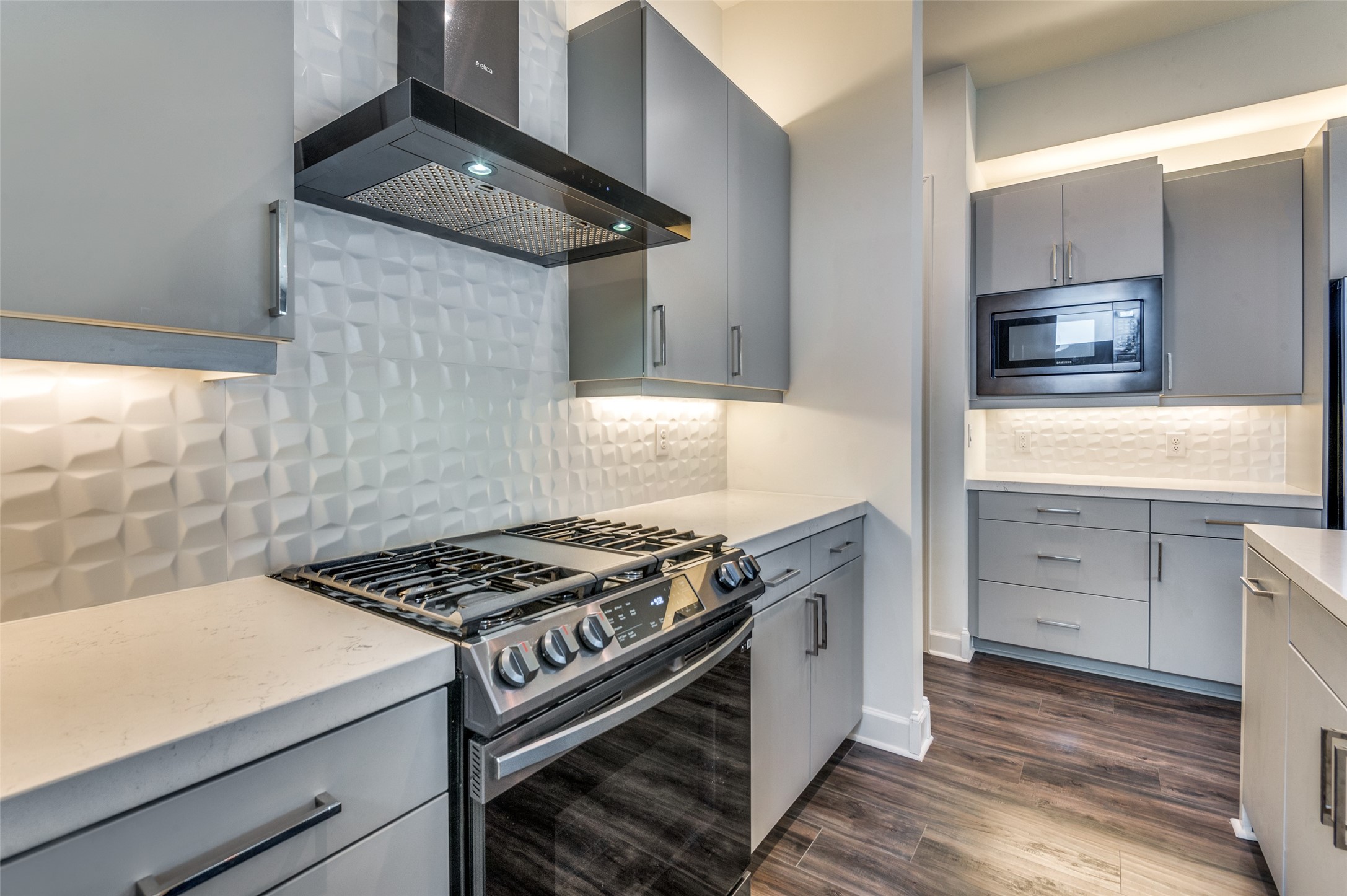 1813 Park Avenue 107