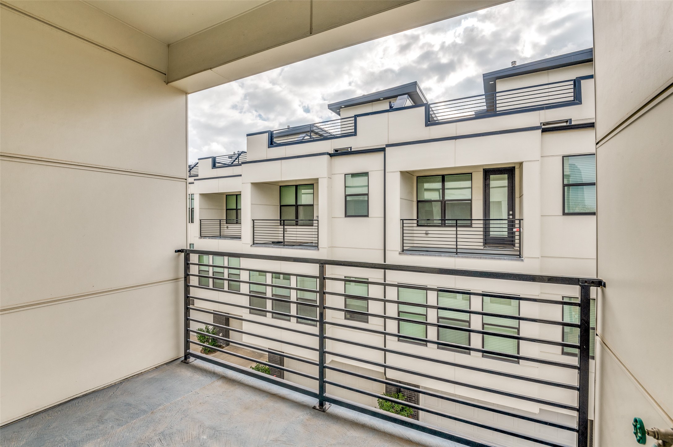 1813 Park Avenue 107