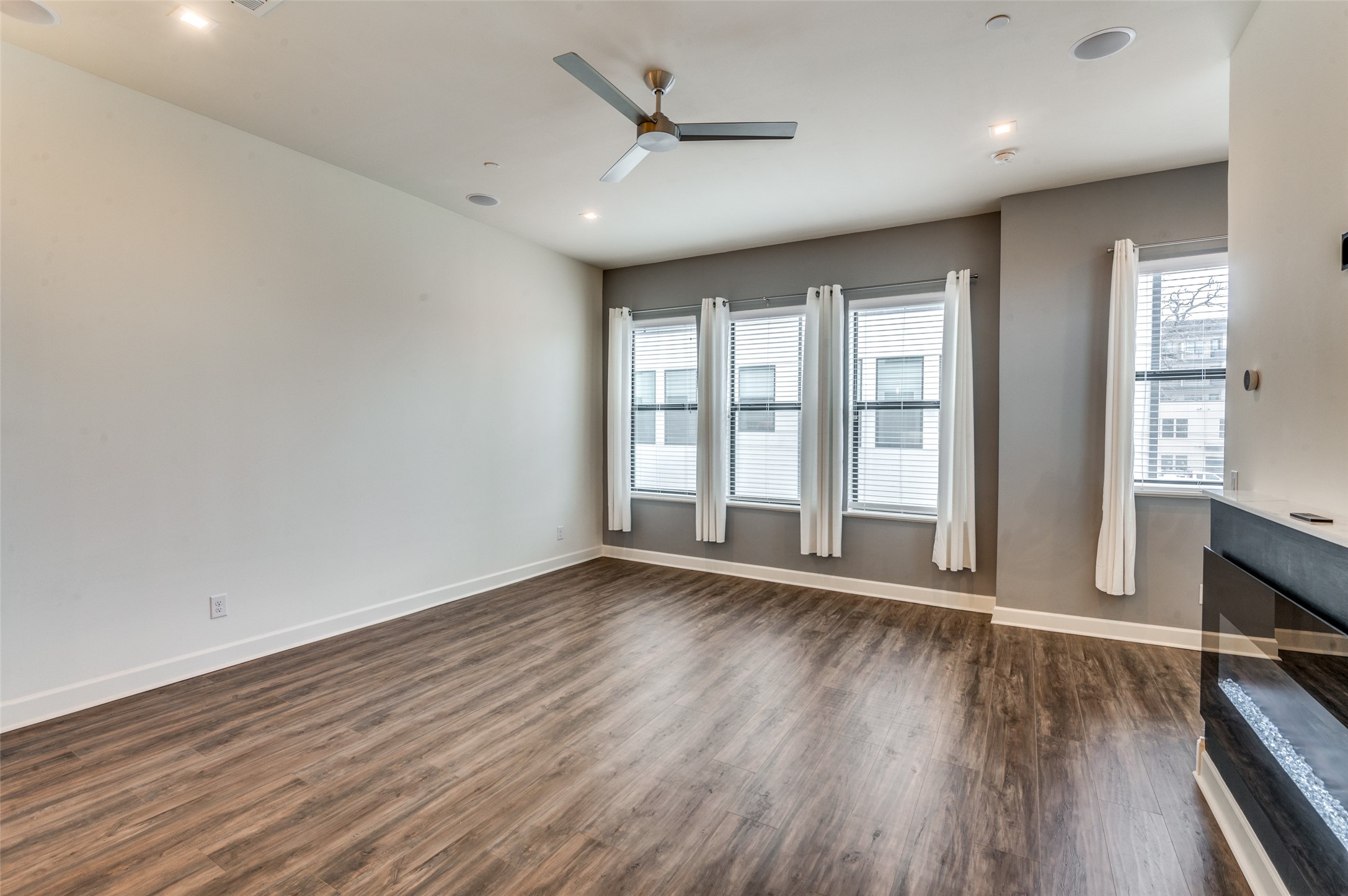 1813 Park Avenue 107