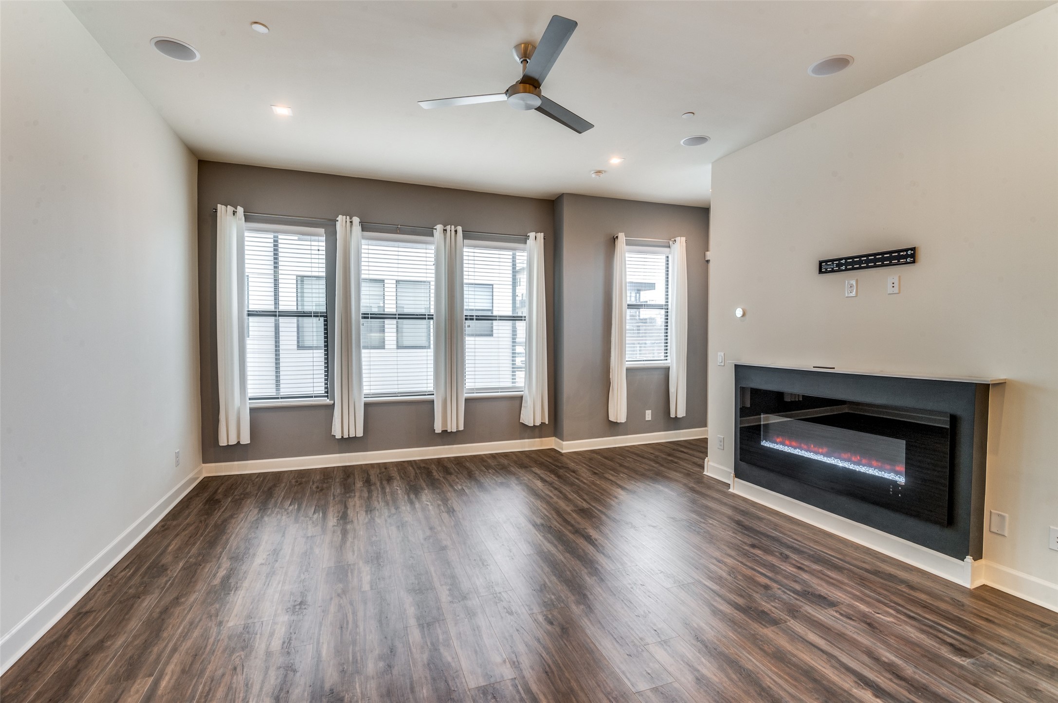 1813 Park Avenue 107