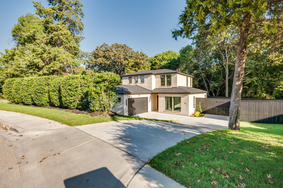 1700 Carriage Creek Drive