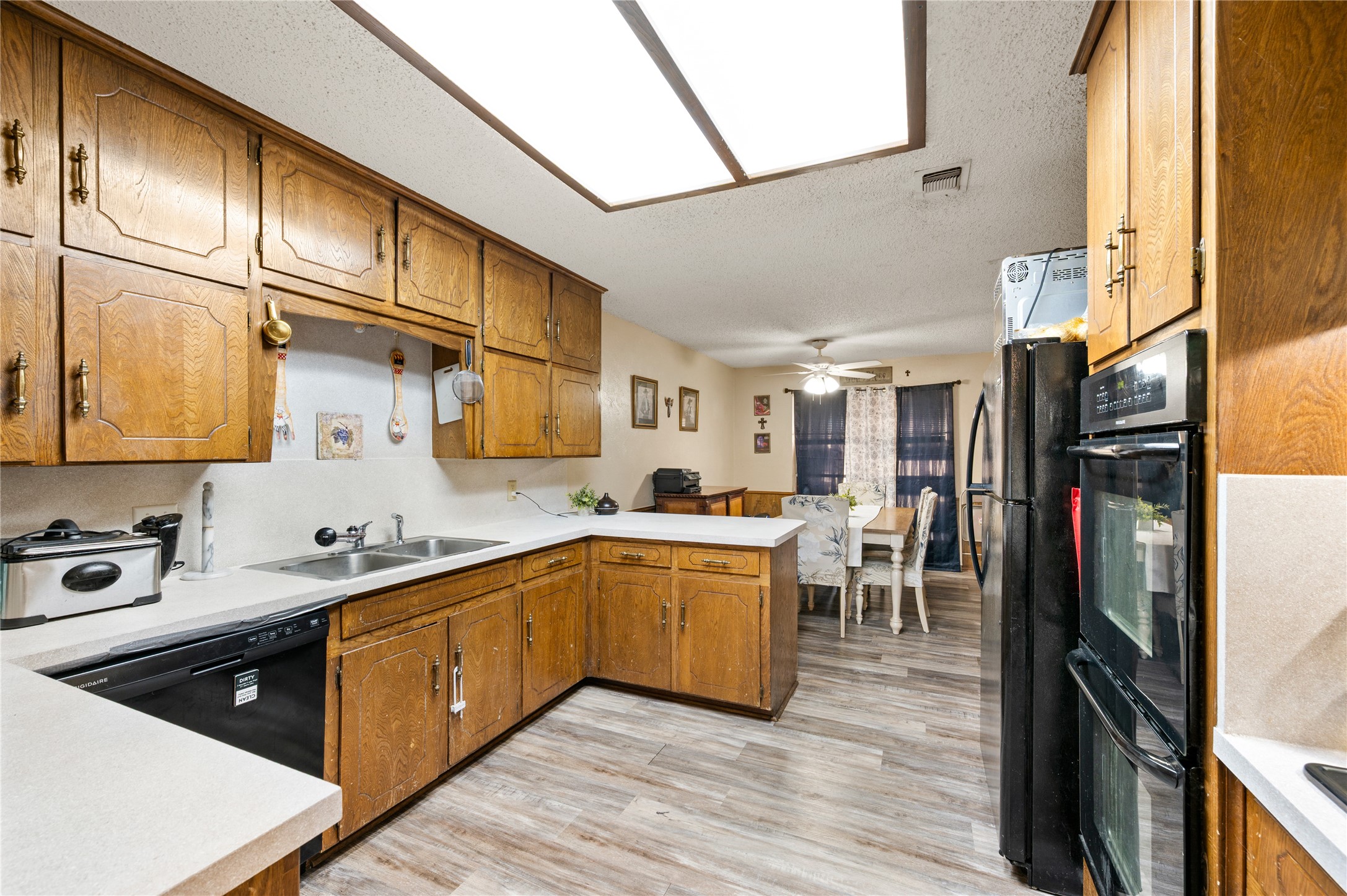 2701 Hurstview Drive