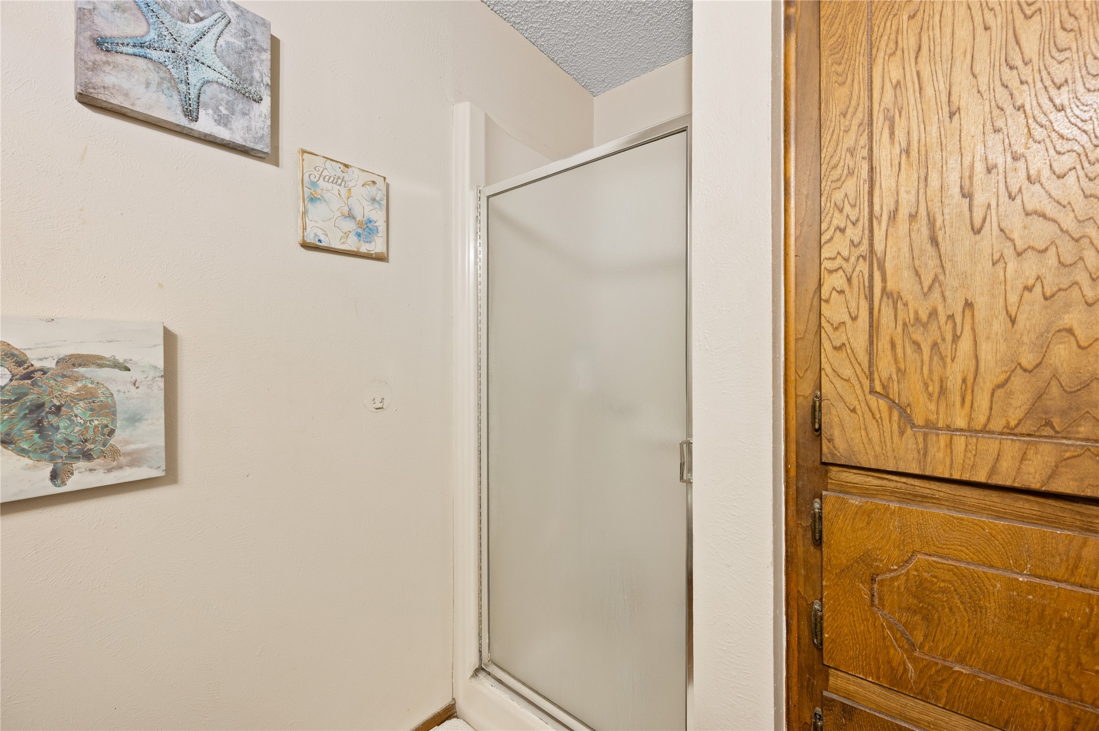 2701 Hurstview Drive