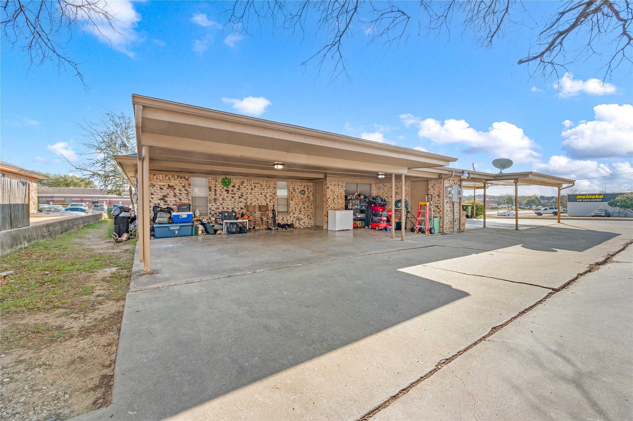 2701 Hurstview Drive