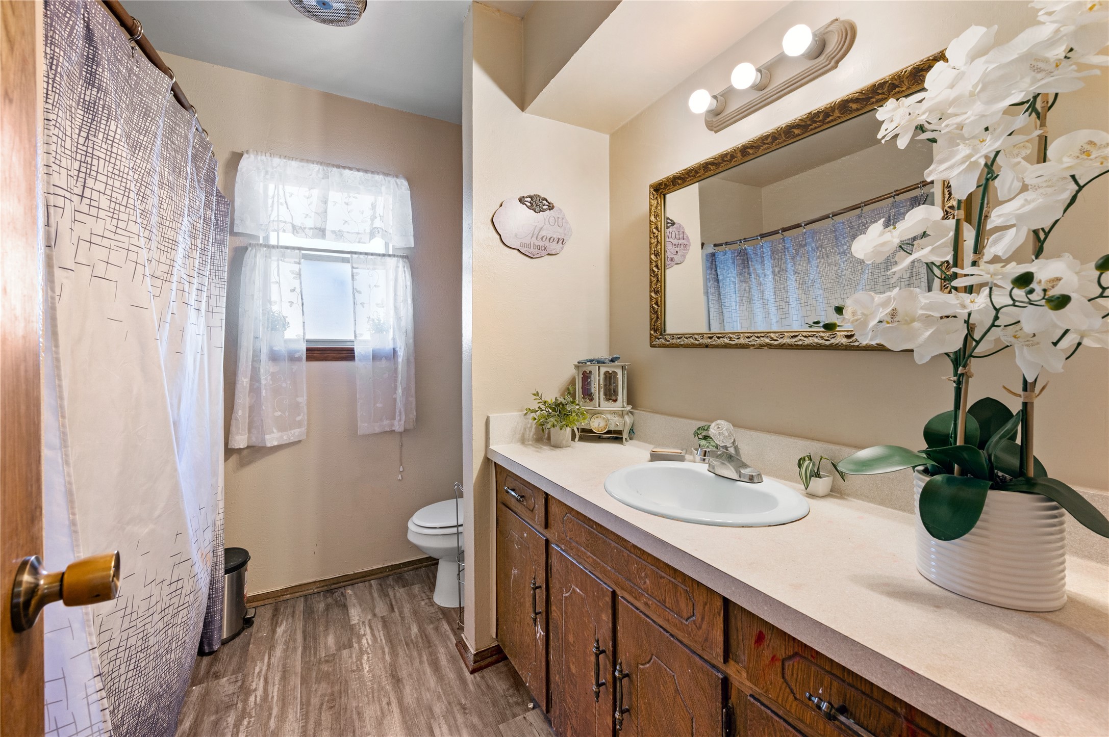 2701 Hurstview Drive