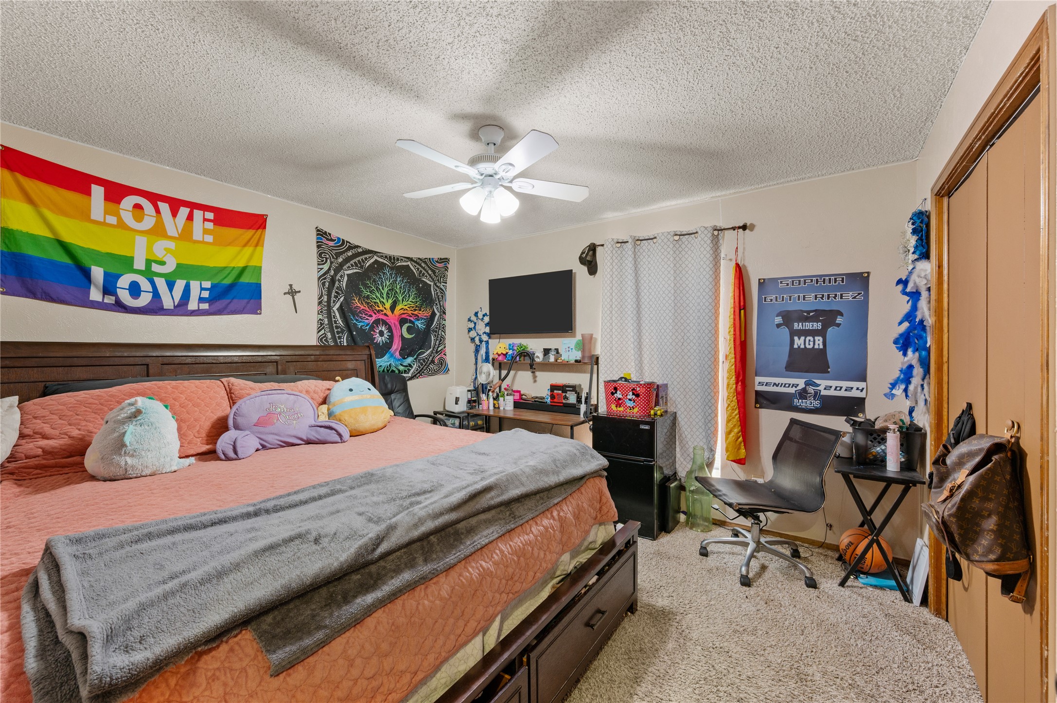 2701 Hurstview Drive