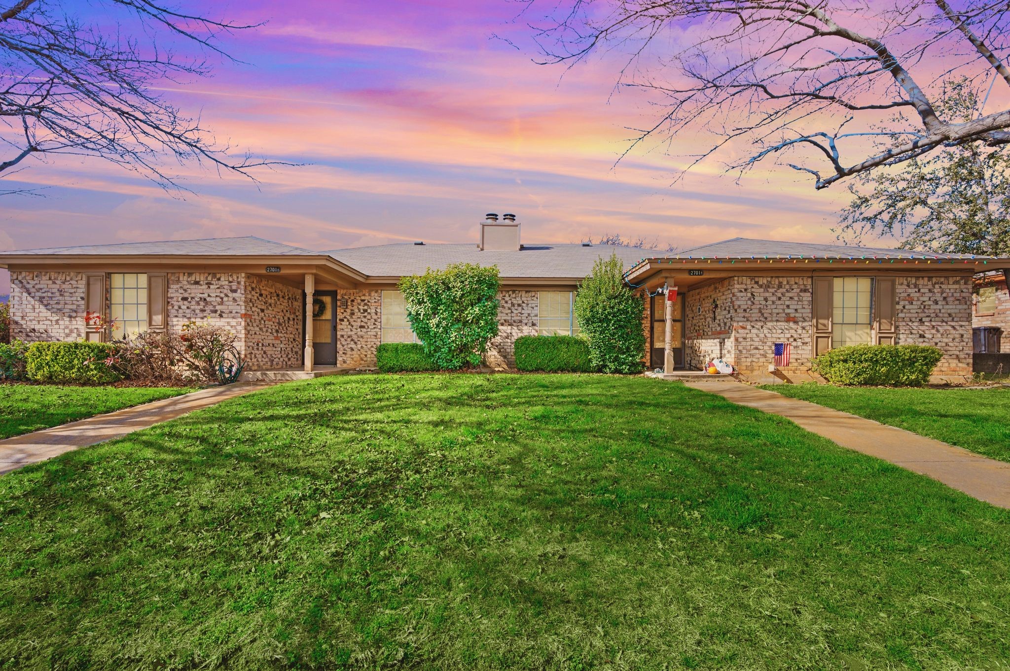 2701 Hurstview Drive