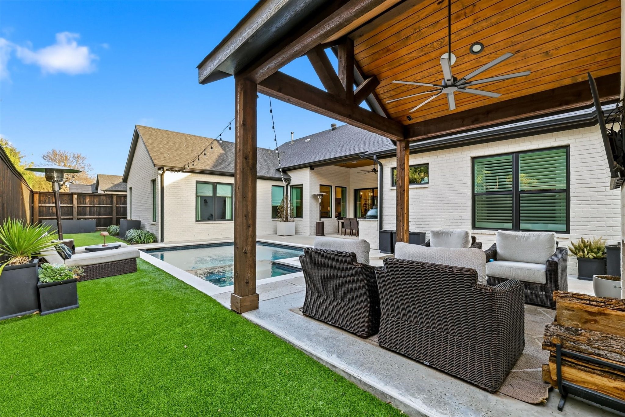 1214 Whisper Rock Drive