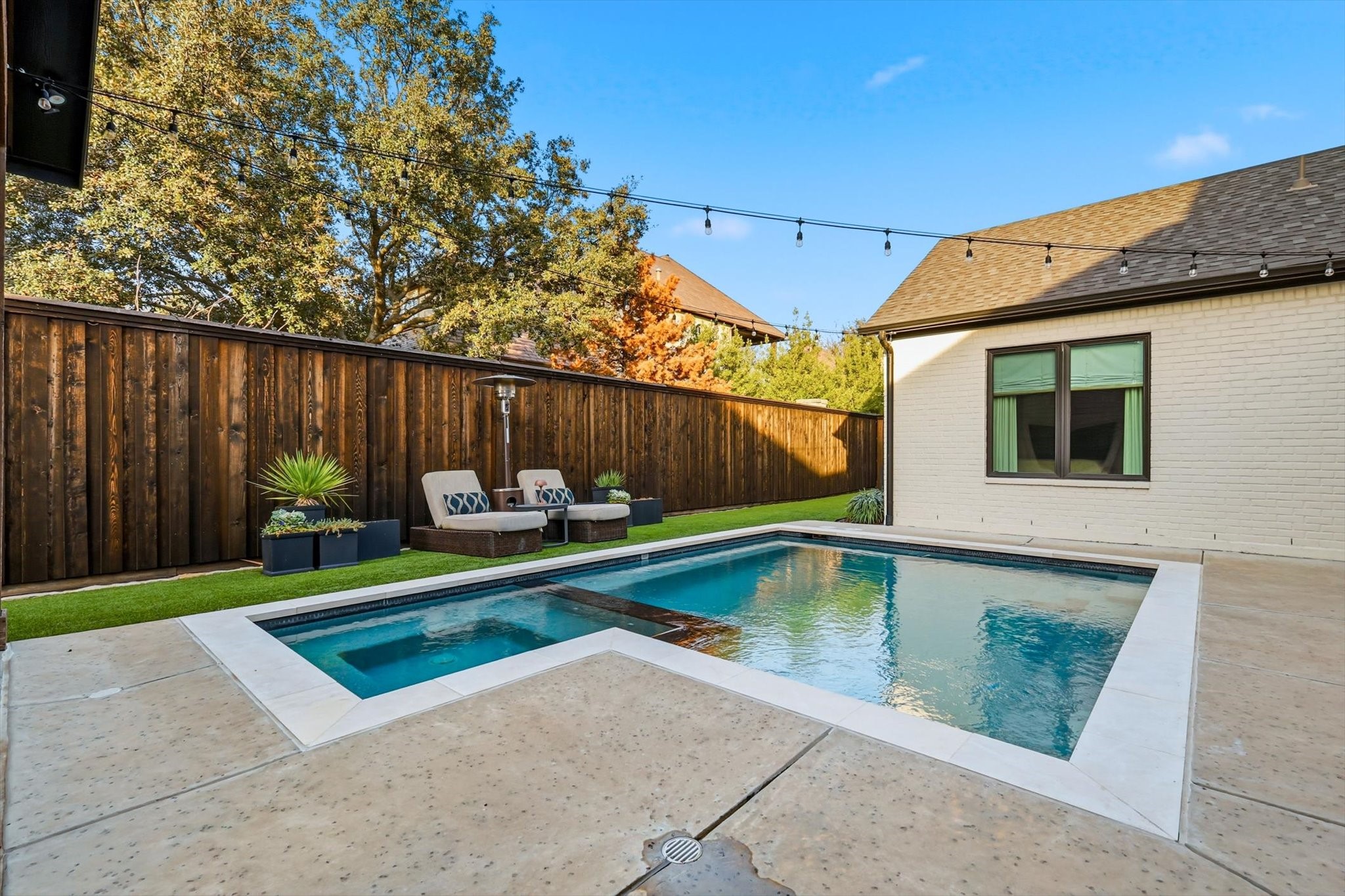 1214 Whisper Rock Drive