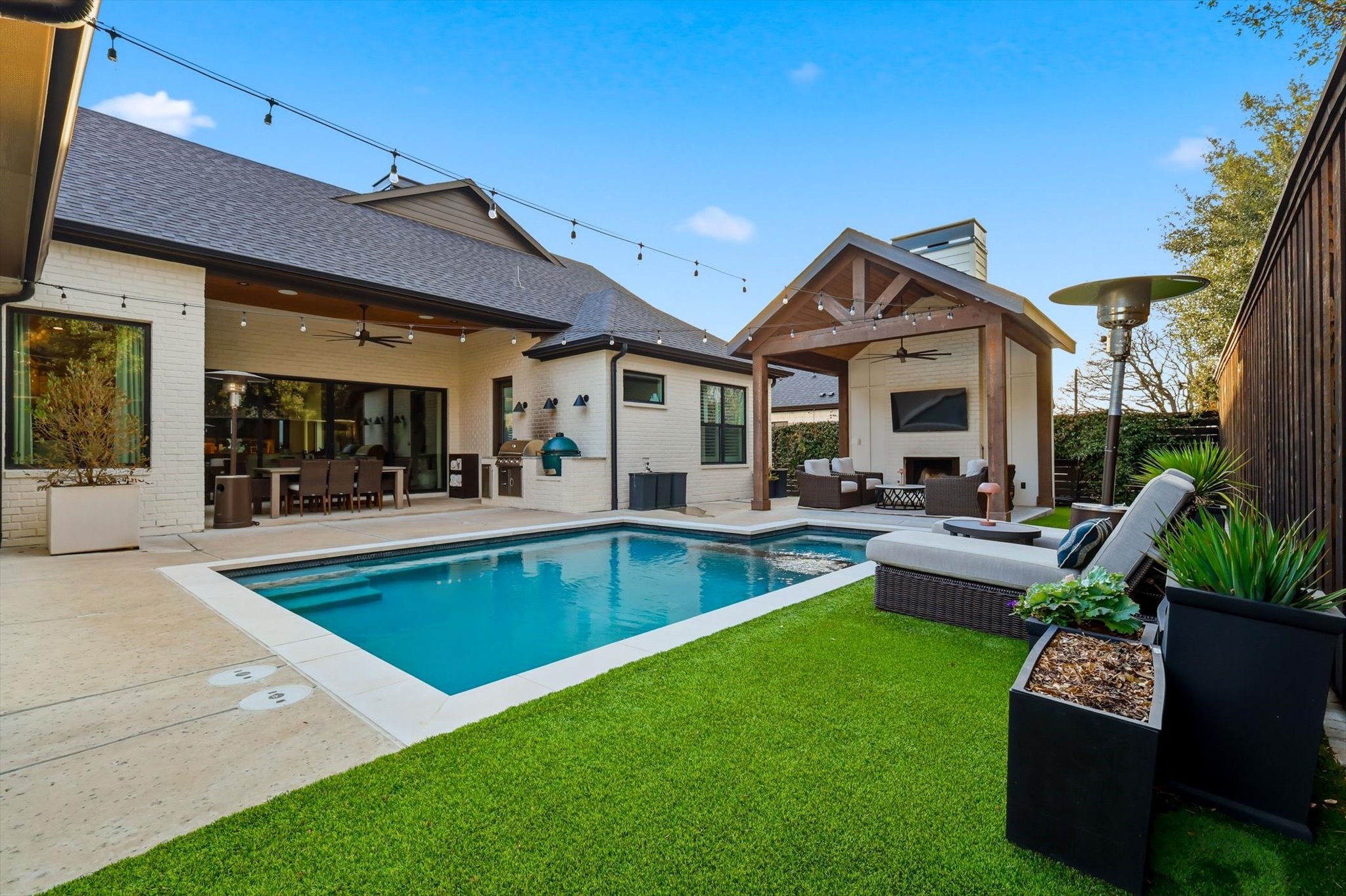 1214 Whisper Rock Drive
