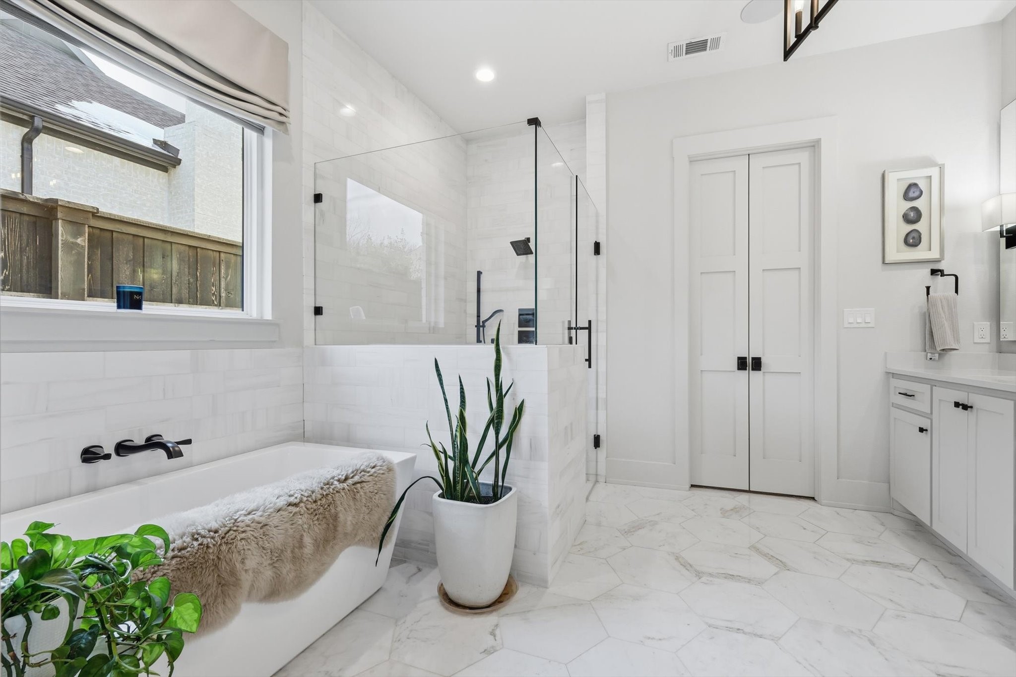 1214 Whisper Rock Drive