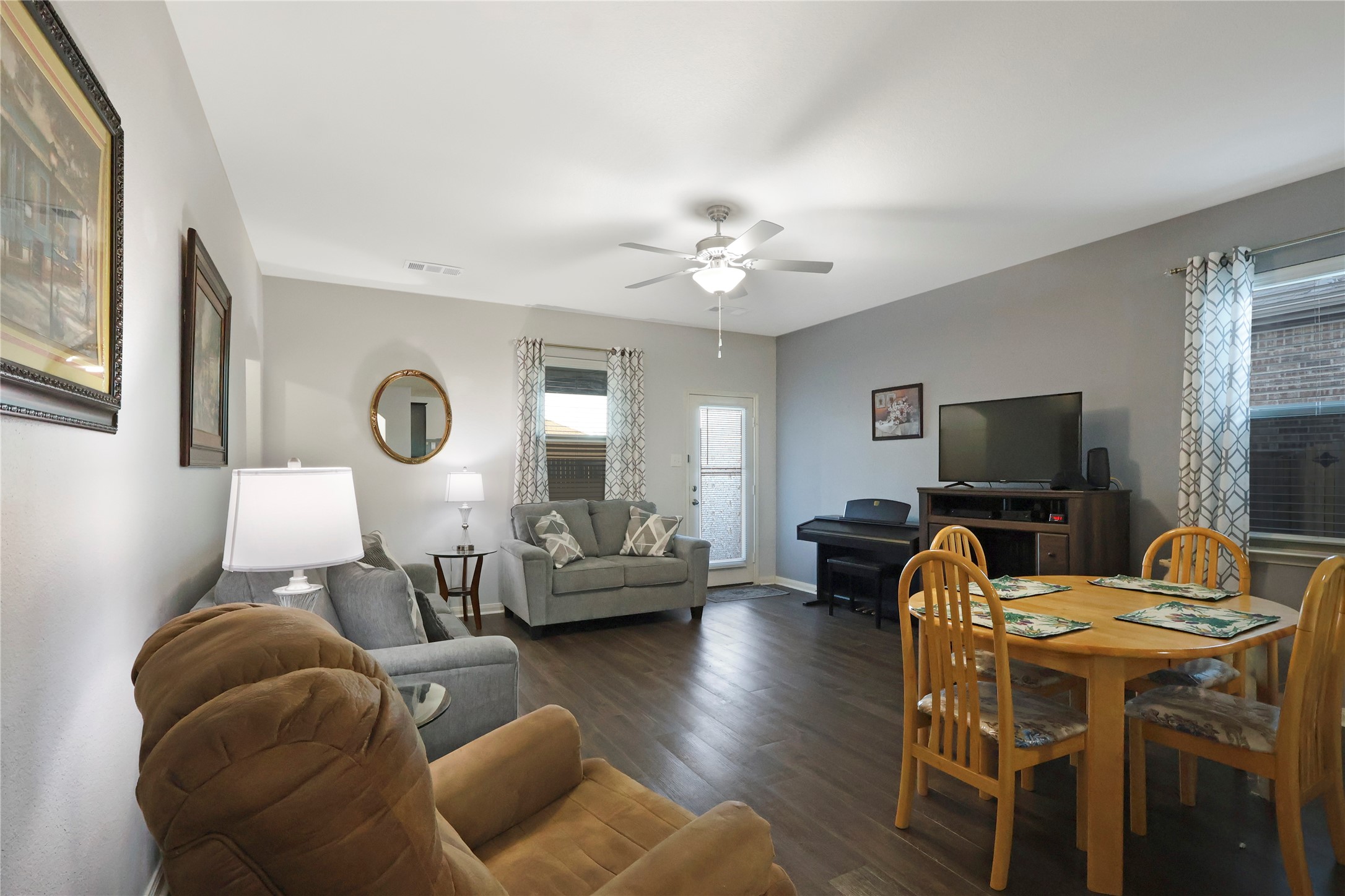 1535 Park Trails Boulevard