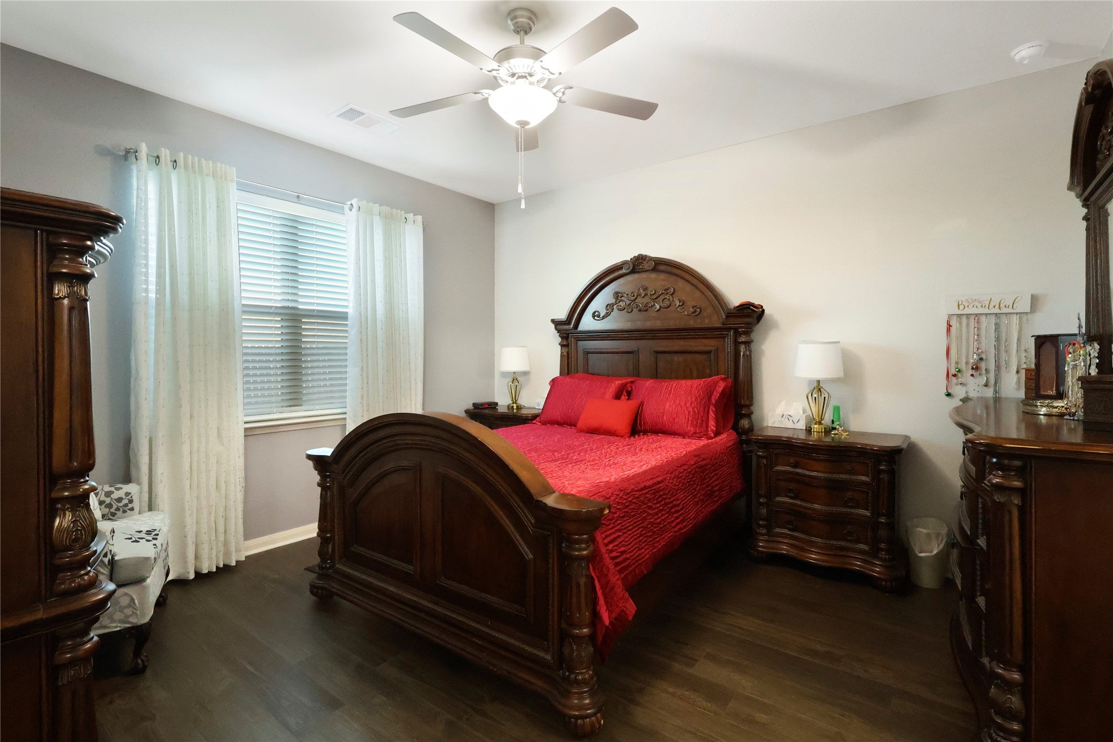 1535 Park Trails Boulevard